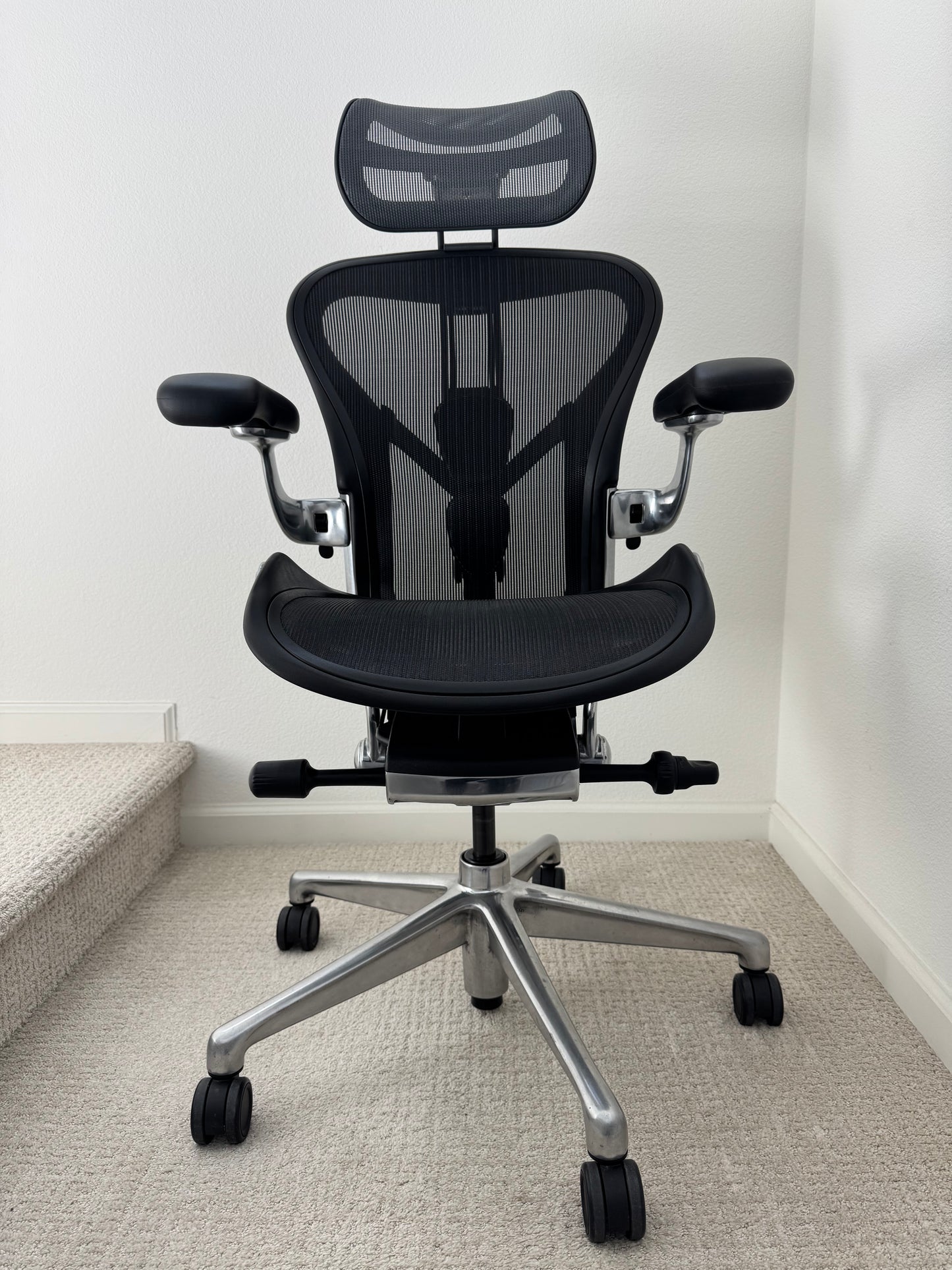 Pre Owned Herman Miller Aeron Size A Remastered With Chrome Frame Gaming Chair/ Office Chair
