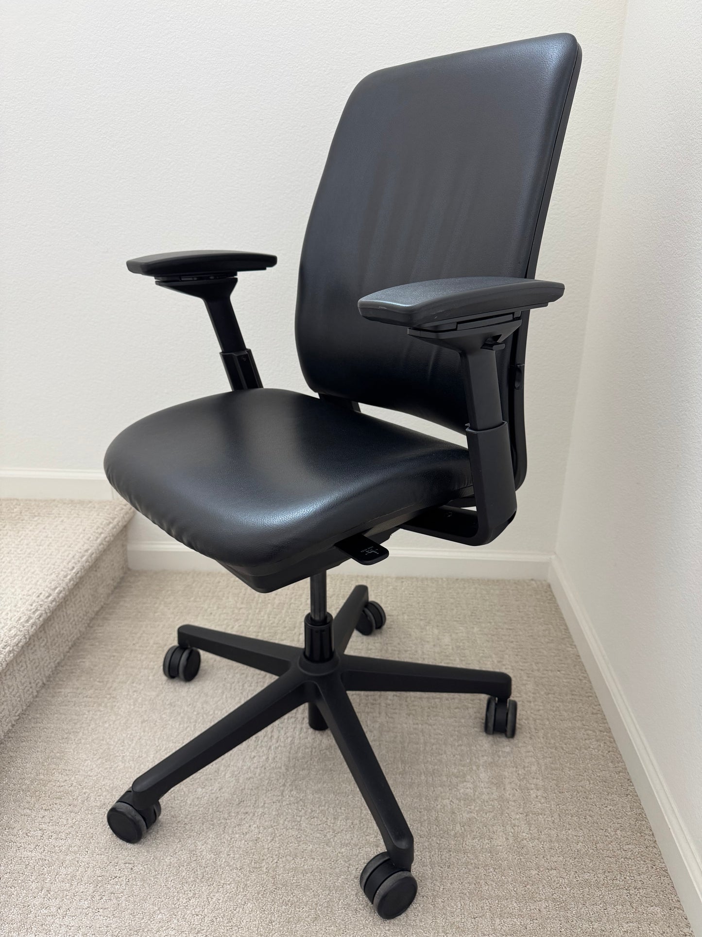 Steelcase Amia pre owned fully adjustable model