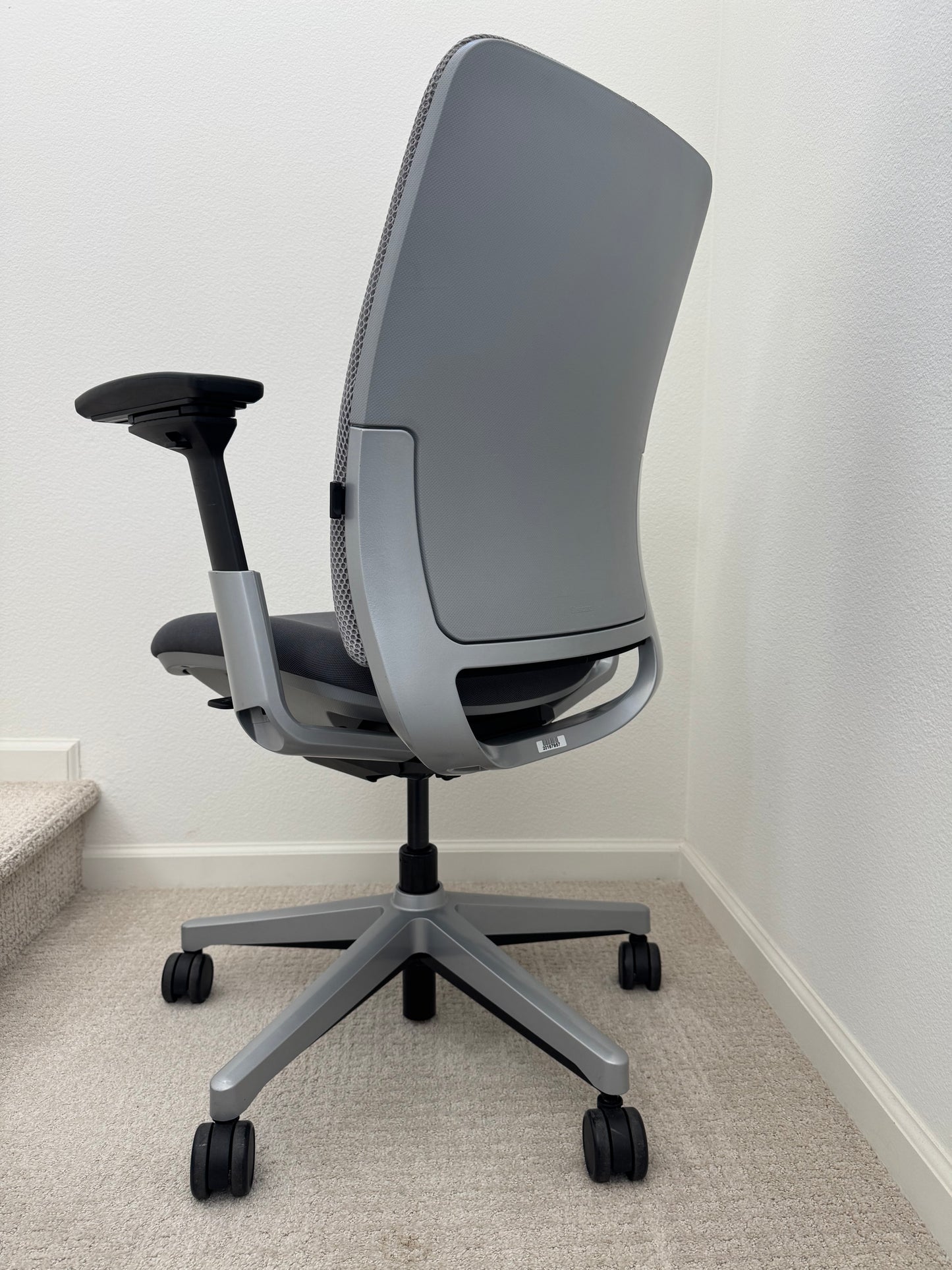 Steelcase Amia pre owned fully adjustable model