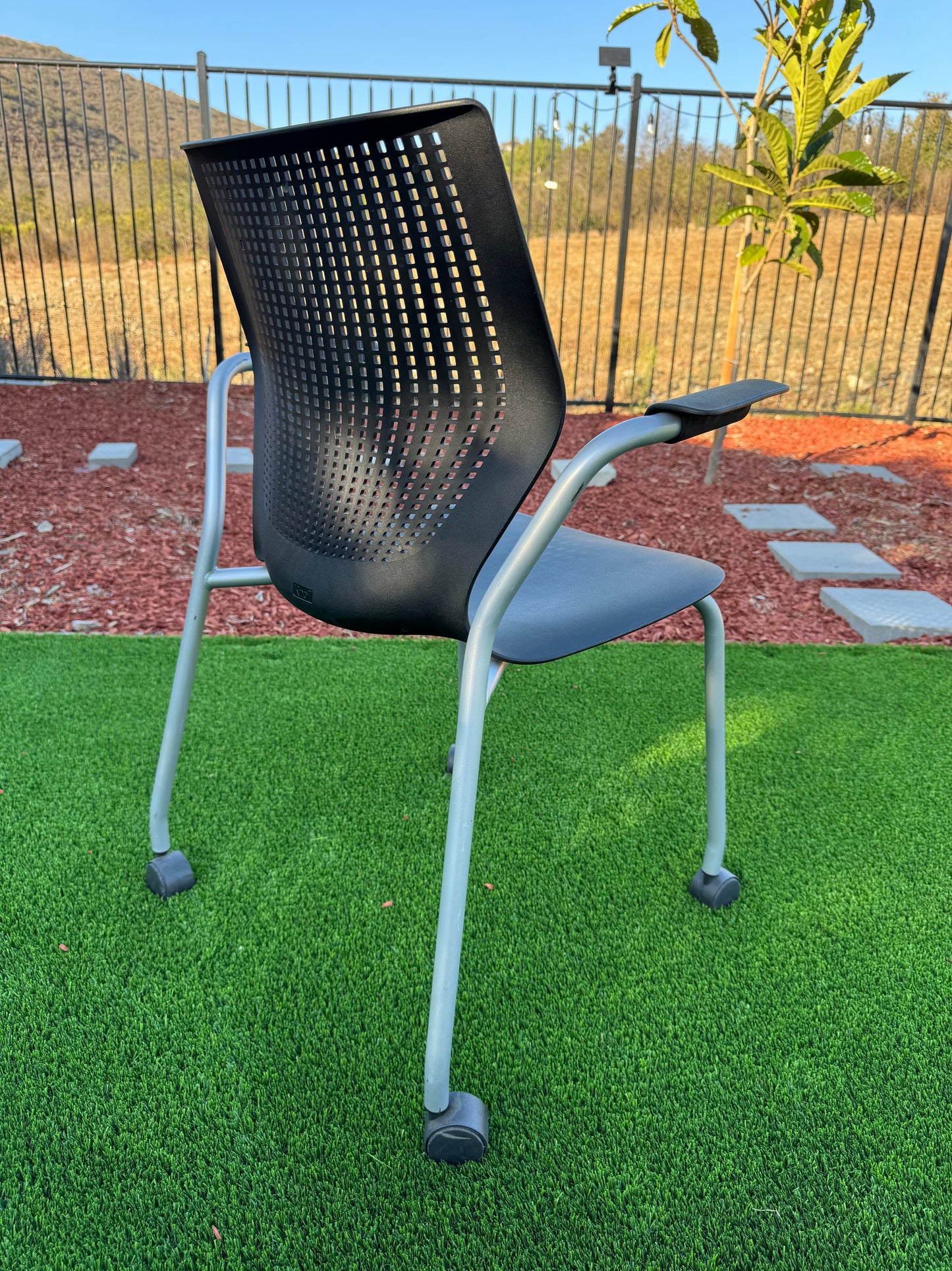Herman Miller Knoll®️ Guest chair/ side chair