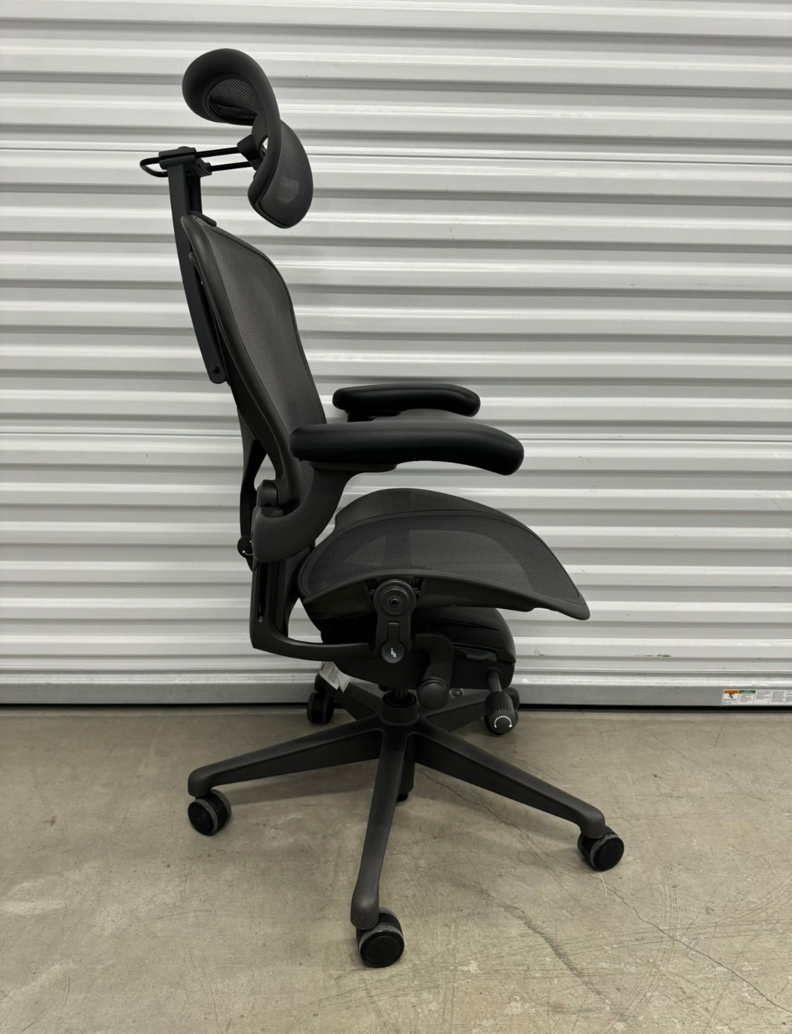 Herman Miller Aeron Remastered Size C fully loaded