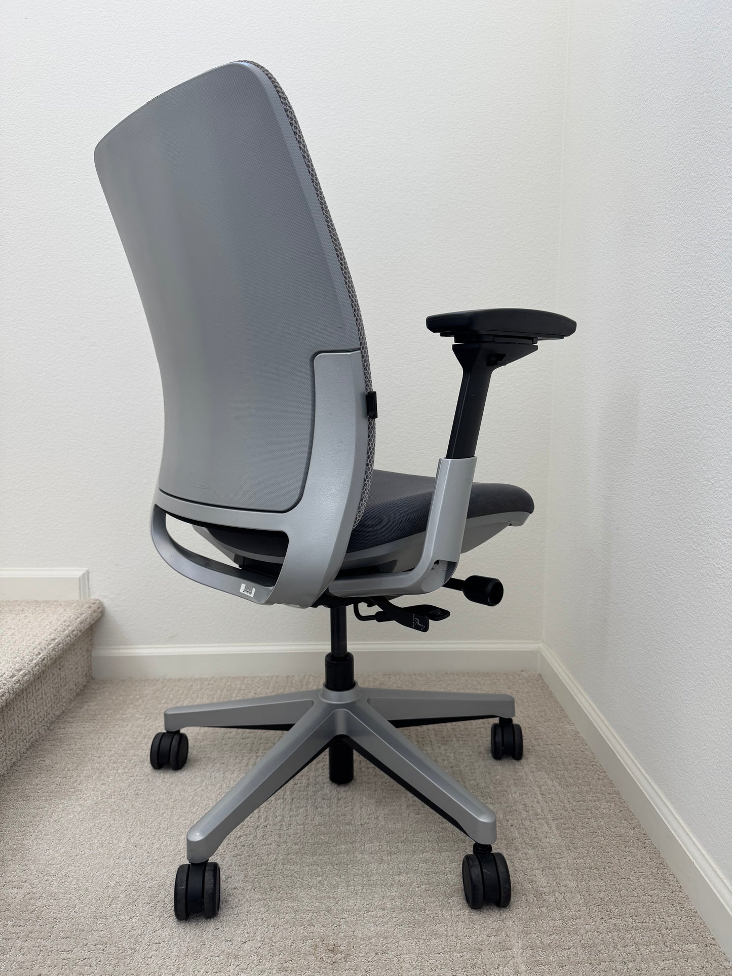 Steelcase Amia pre owned fully adjustable model