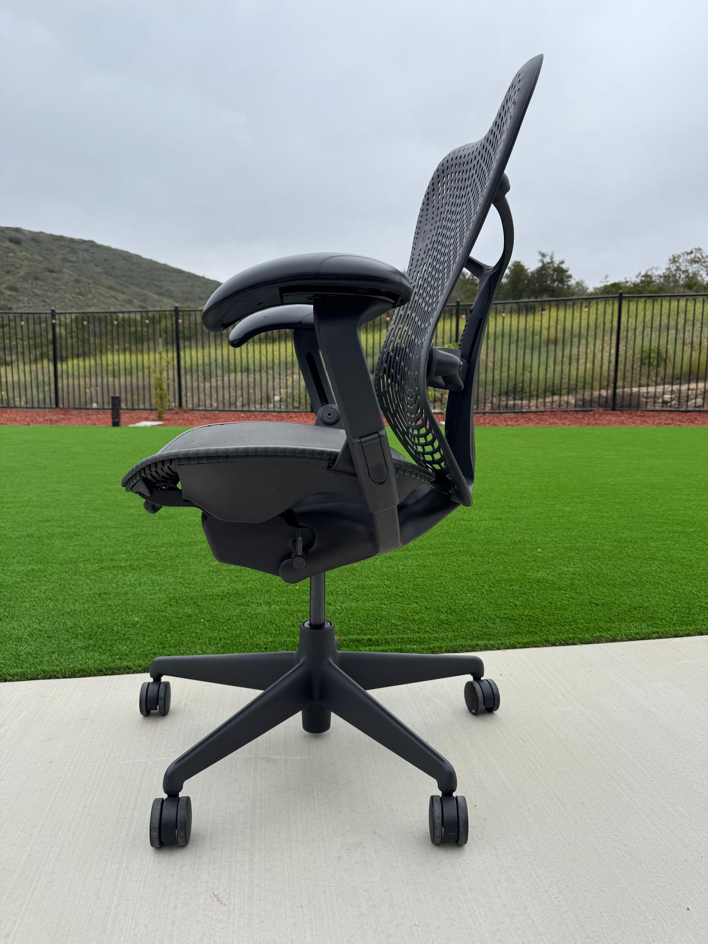 Pre owned Herman Miller Mirra fully loaded office chair