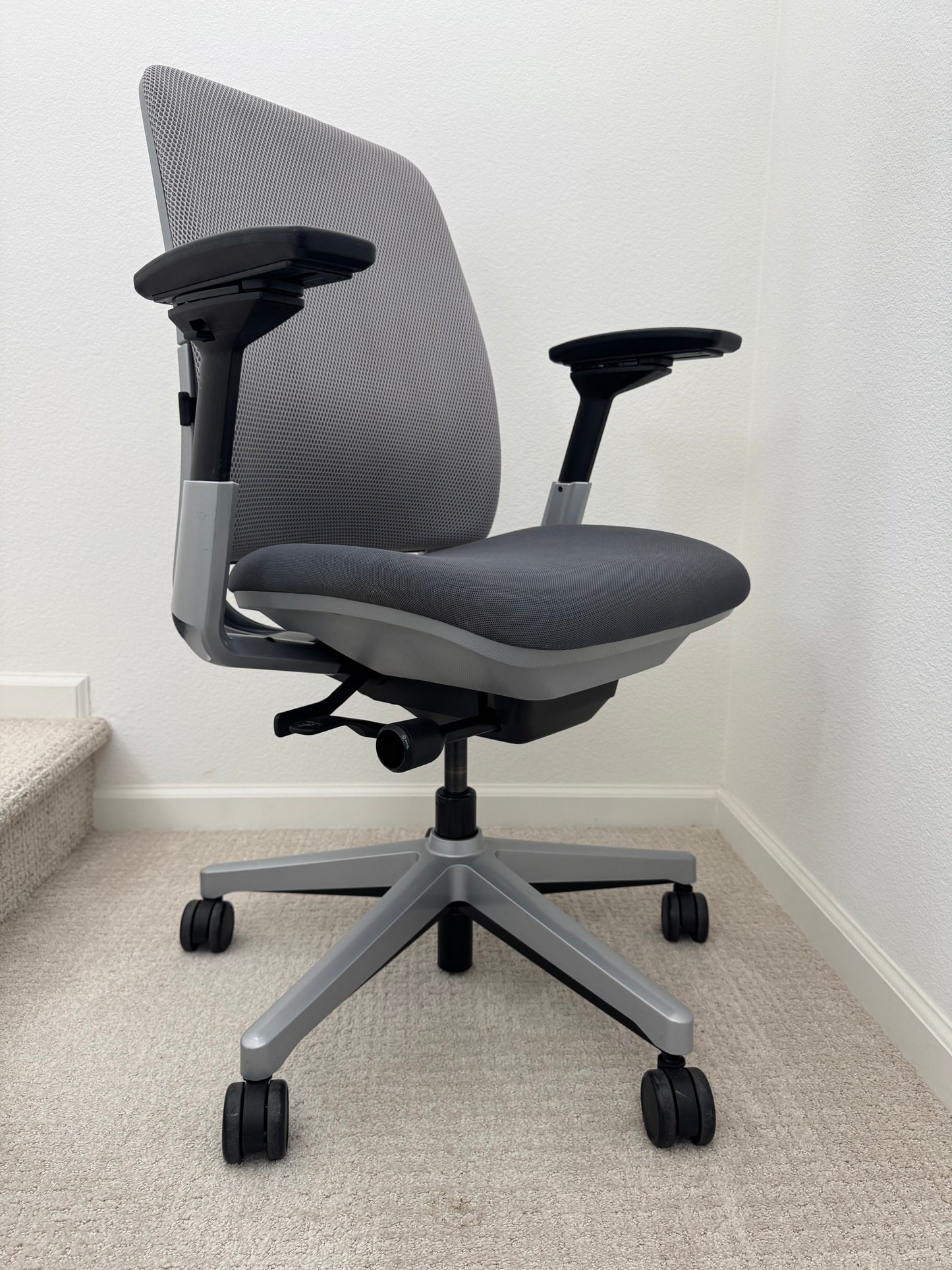 Steelcase Amia pre owned fully adjustable model