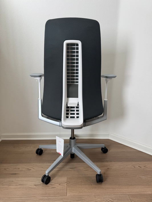 Brand new Haworth Fern office chair/ gaming chair