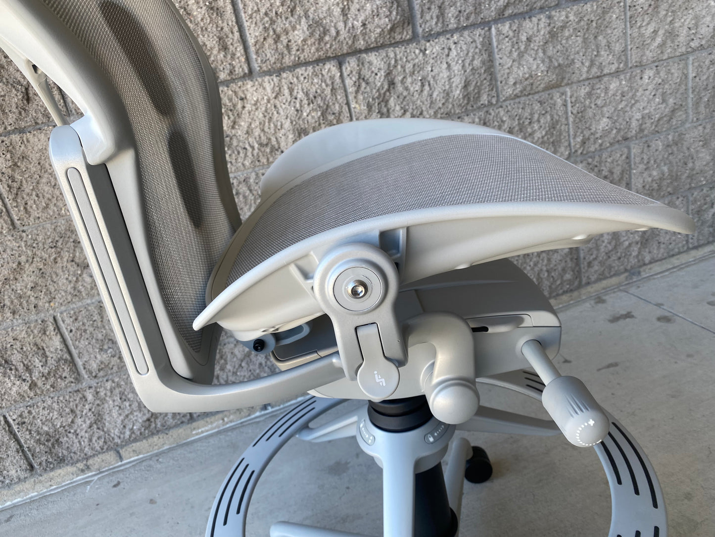 Brand new Herman Miller Aeron drafting chair in mineral