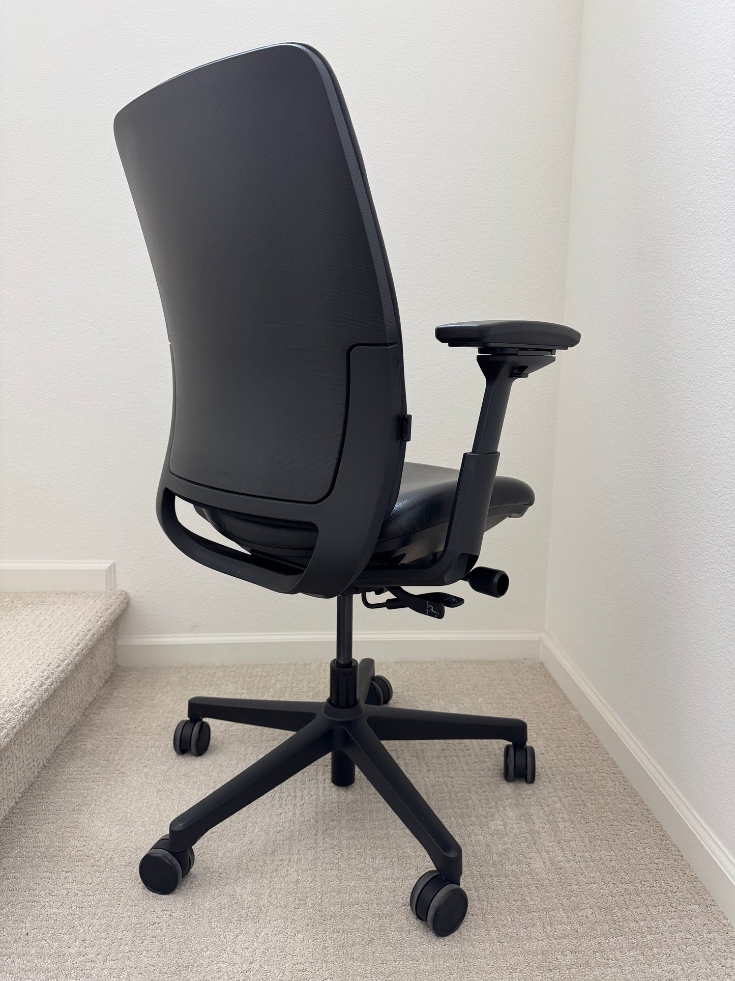 Steelcase Amia pre owned fully adjustable model