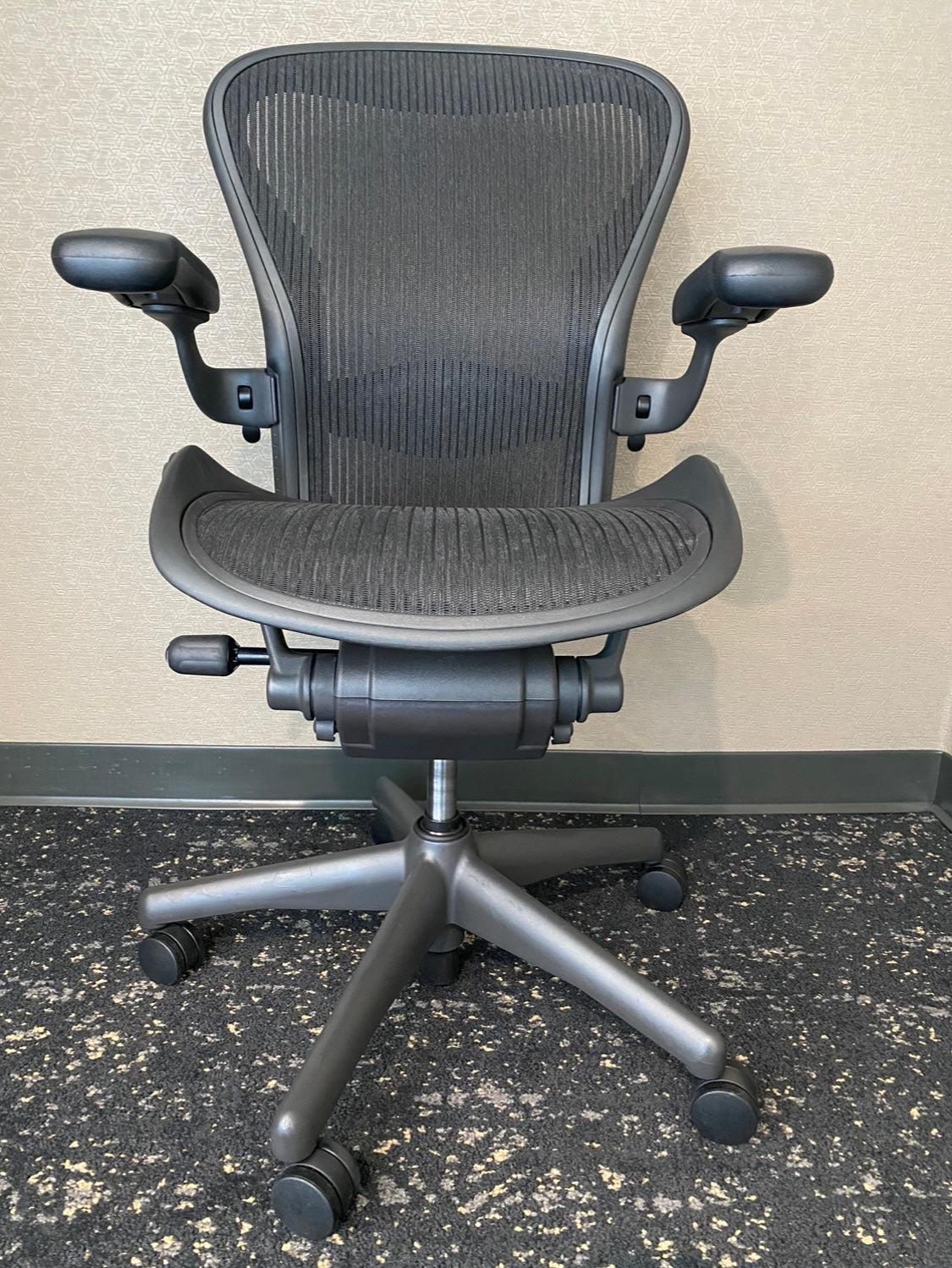 Herman Miller Aeron B Classic newer model fully loaded office chair