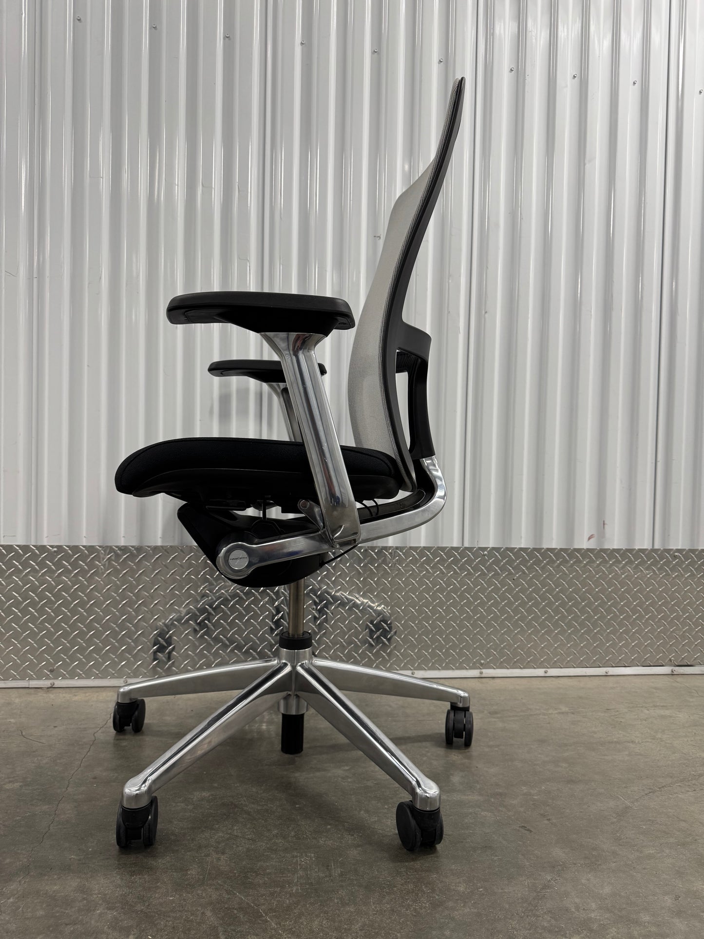 Premium Refurbished Haworth Zody fully loaded office chair