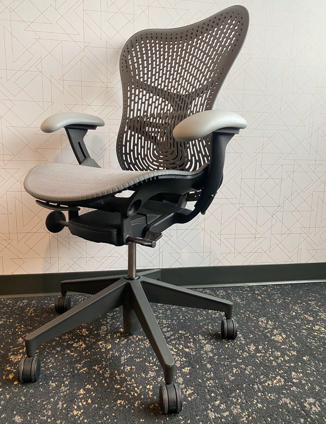 Herman Miller Mirra 2 Ergonomic office chair