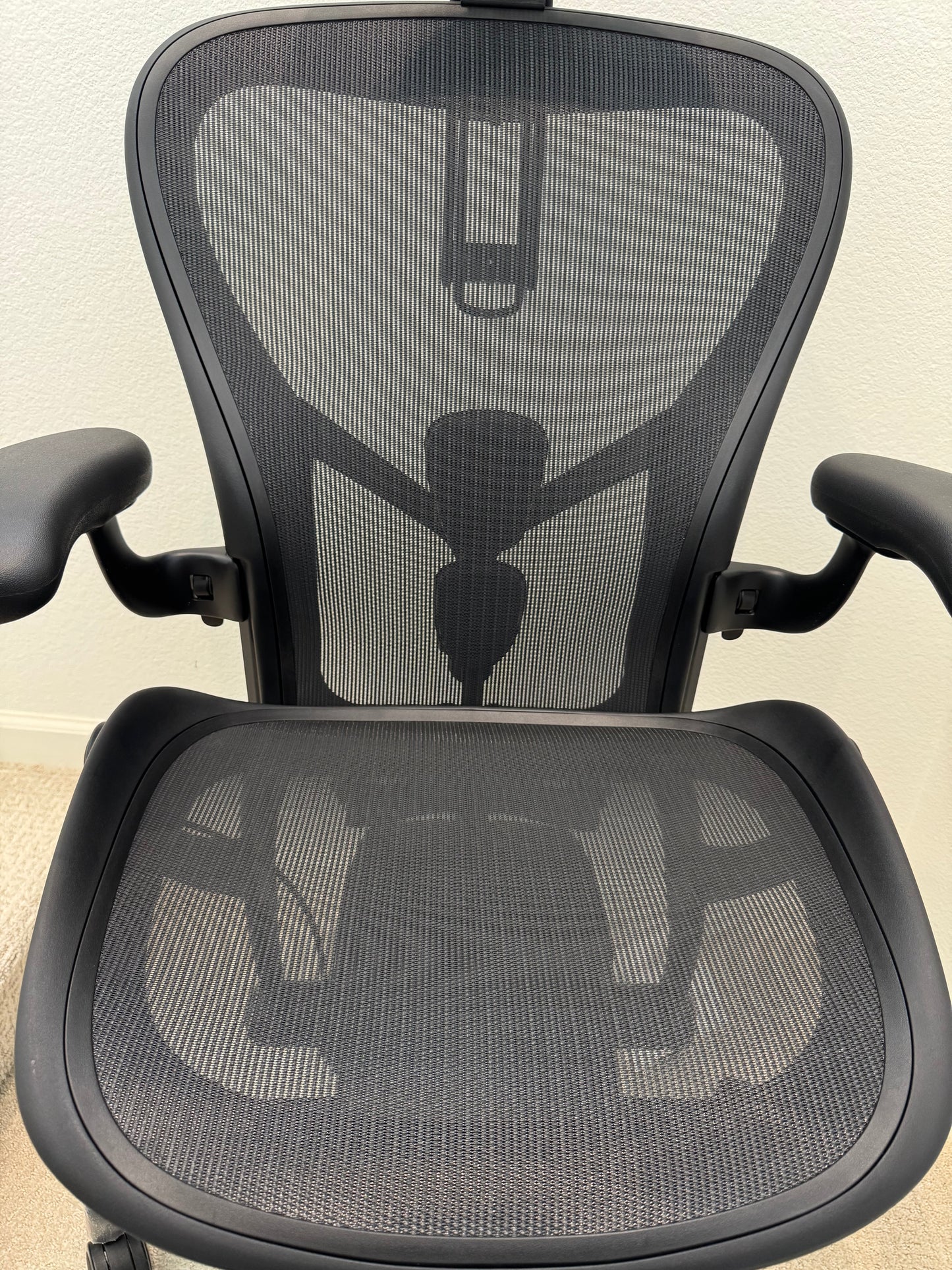 2026 brand new Herman Miller Aeron Remastered size C in onyx