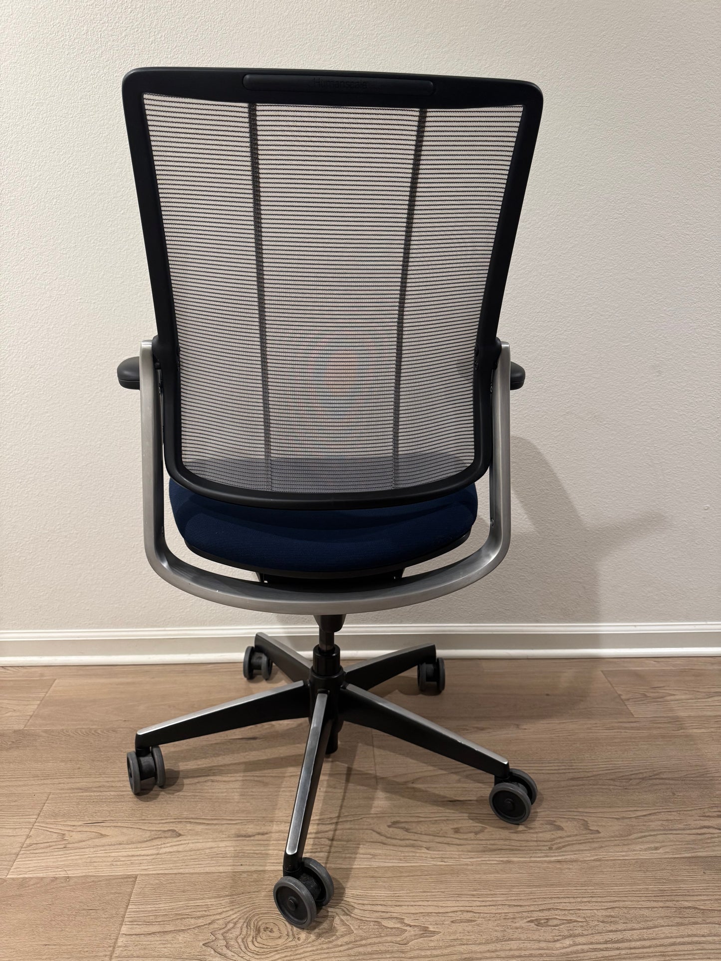 Humanscale Diffrient Smart fully adjustable model task chair