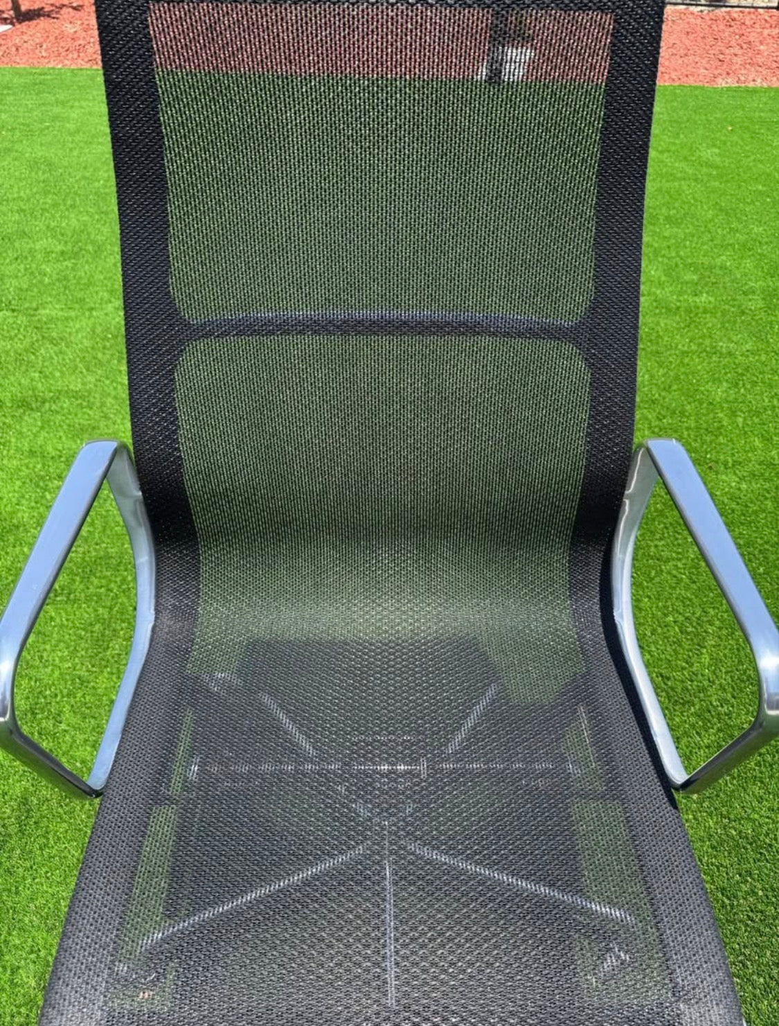 💯 Authentic Herman Miller Eames Aluminum Group Executive Chair( High Back)