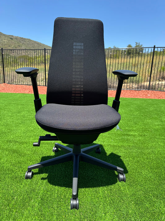 Brand new Haworth Fern office chair/ gaming chair
