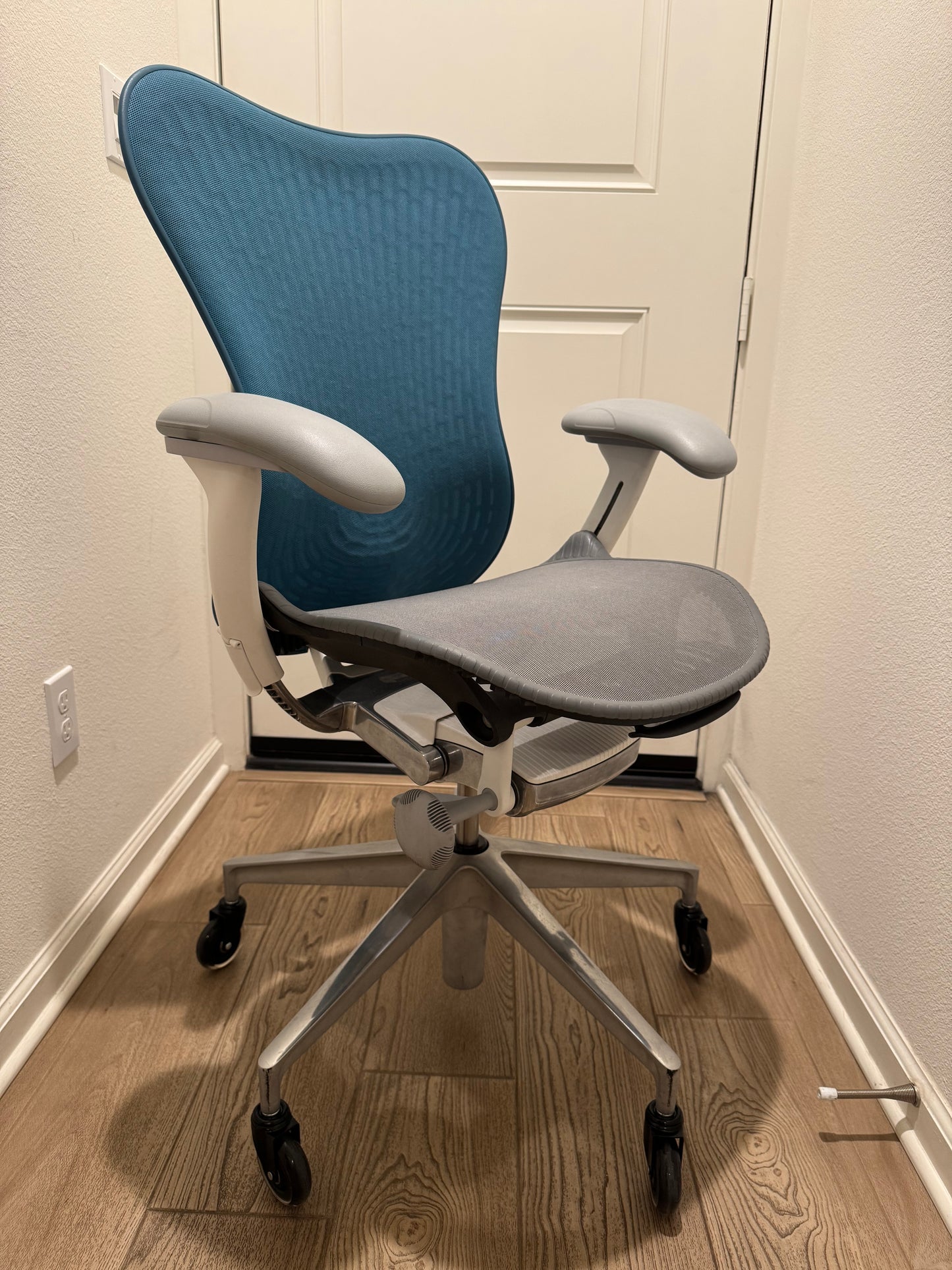 Herman Miller Mirra 2 Ergonomic office chair