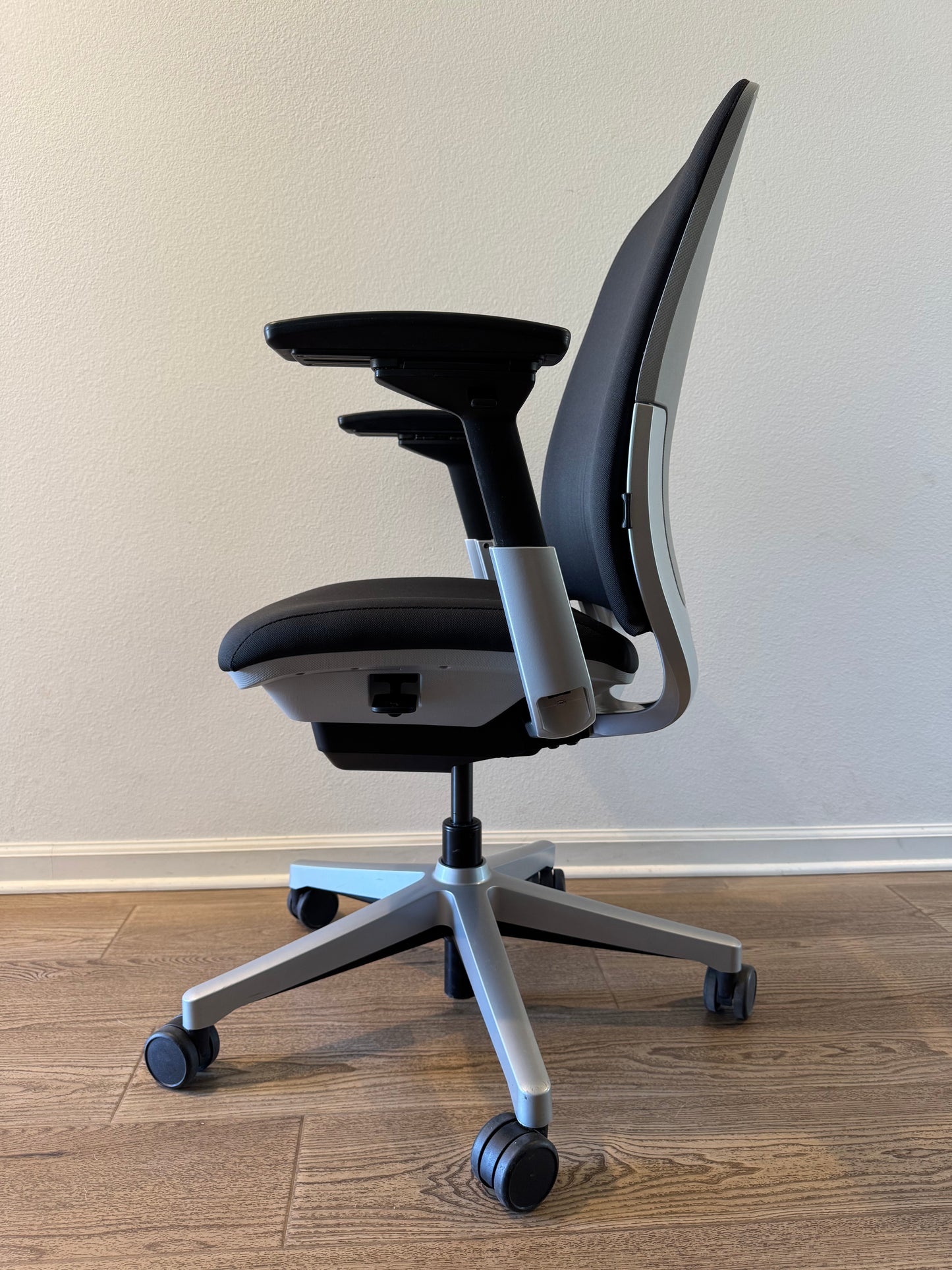 Premium Refurbished Steelcase Amia fully adjustable model