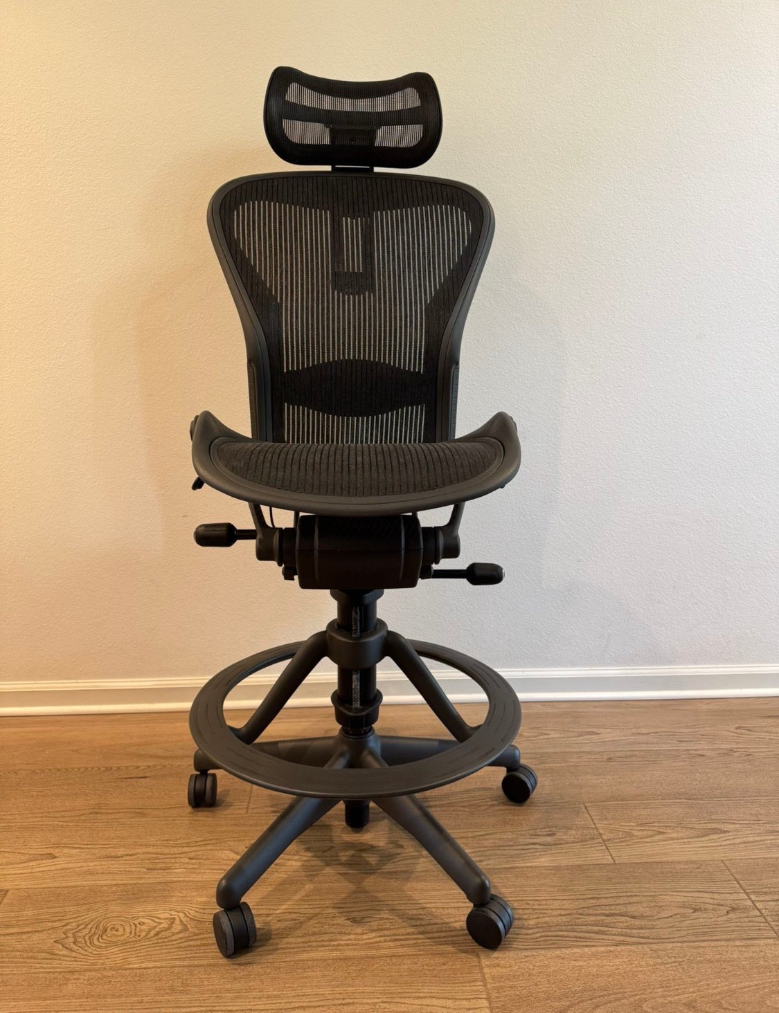 Premium Refurbished Herman Miller Aeron Classic Fully Loaded Model Drafting Office Chair/ Work Stool