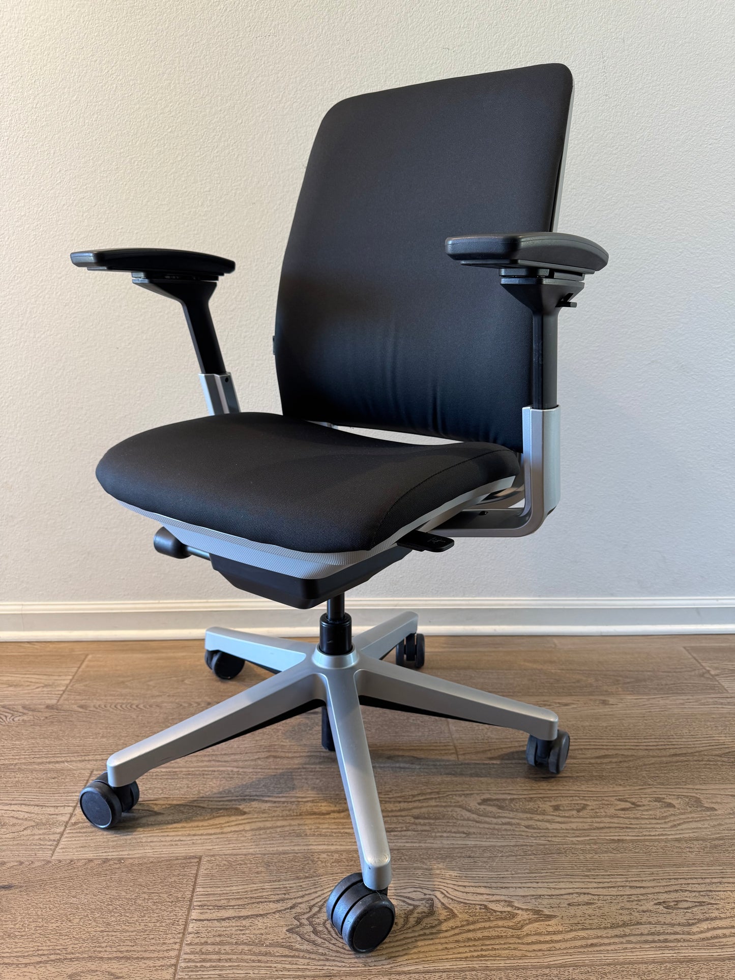 Premium Refurbished Steelcase Amia fully adjustable model
