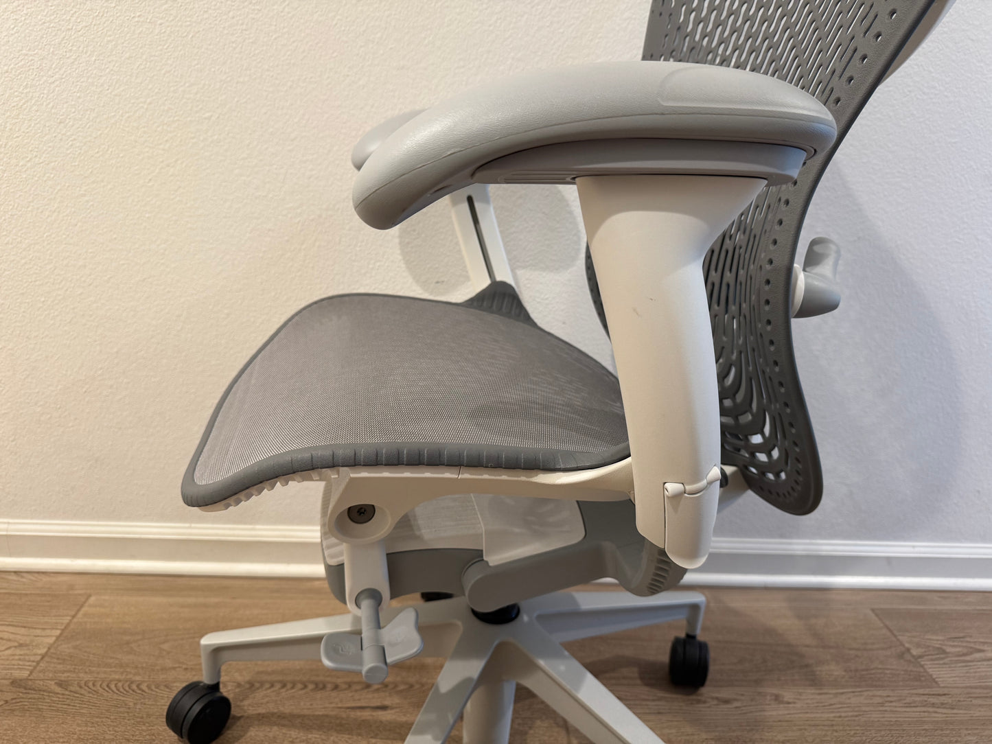 Herman Miller Mirra 2 Ergonomic office chair