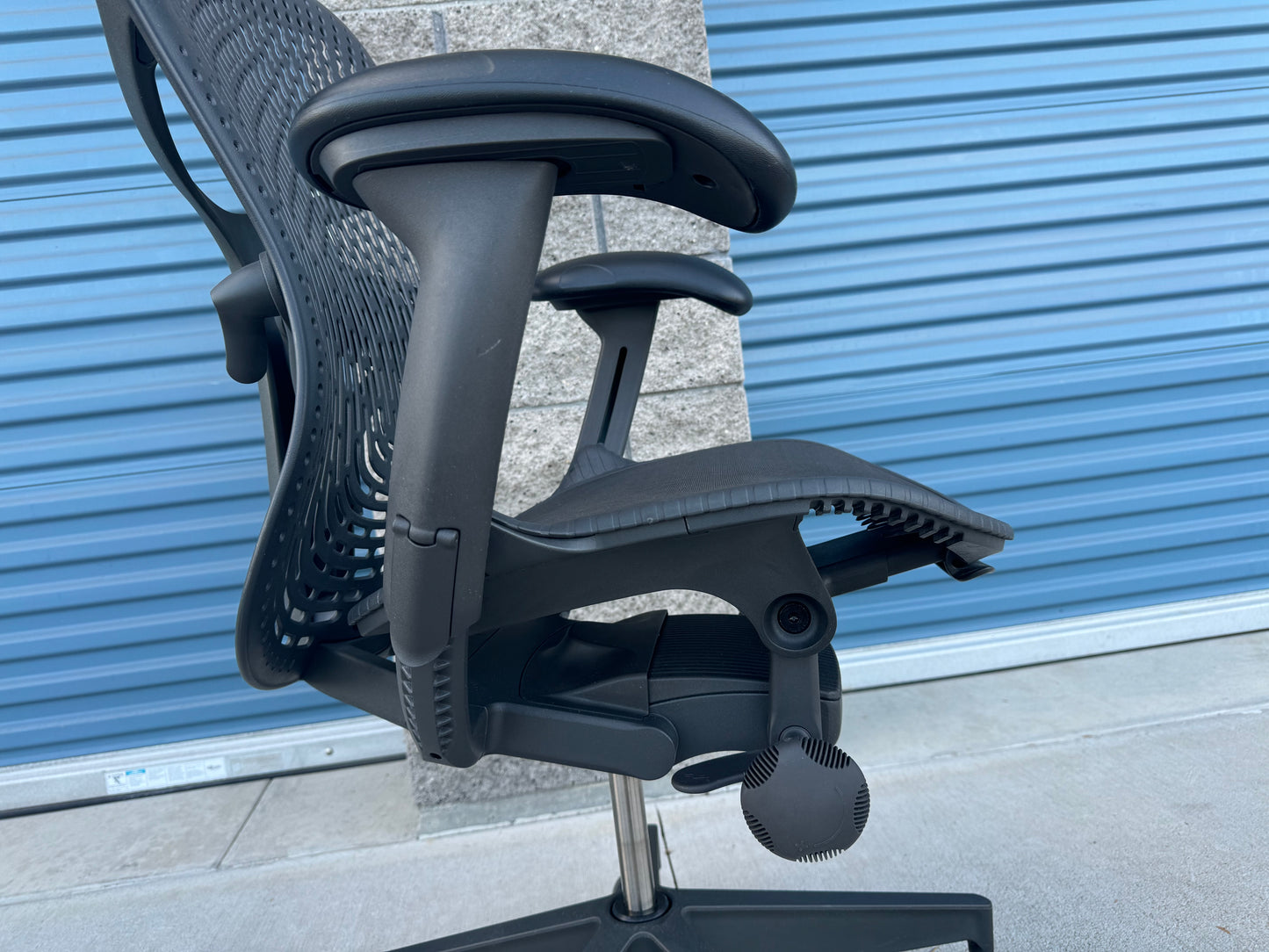 Herman Miller Mirra 2 Ergonomic office chair