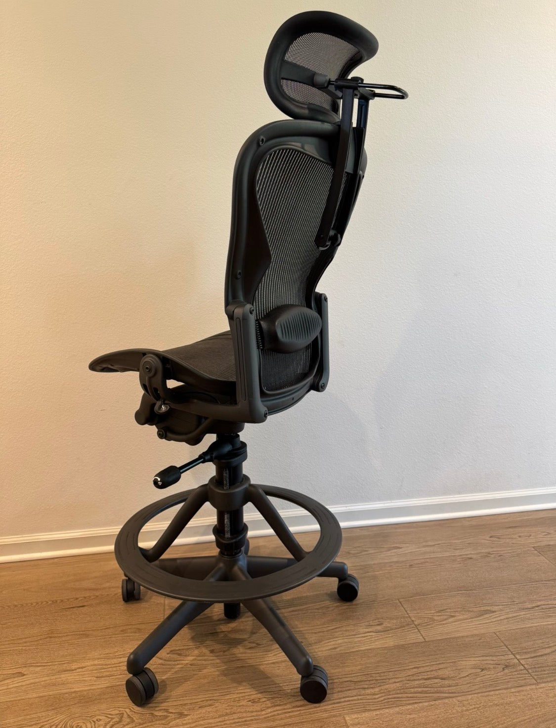 Premium Refurbished Herman Miller Aeron Classic Fully Loaded Model Drafting Office Chair/ Work Stool