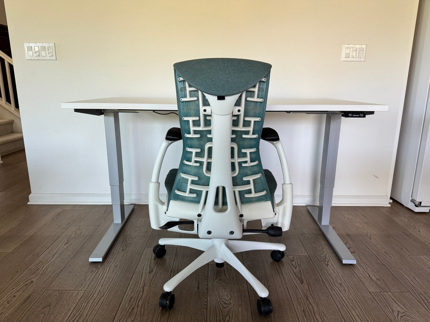 New 2025  Elite Model Humanscale EFLOAT LITE®️ Electric Sit To Stand Table Base
