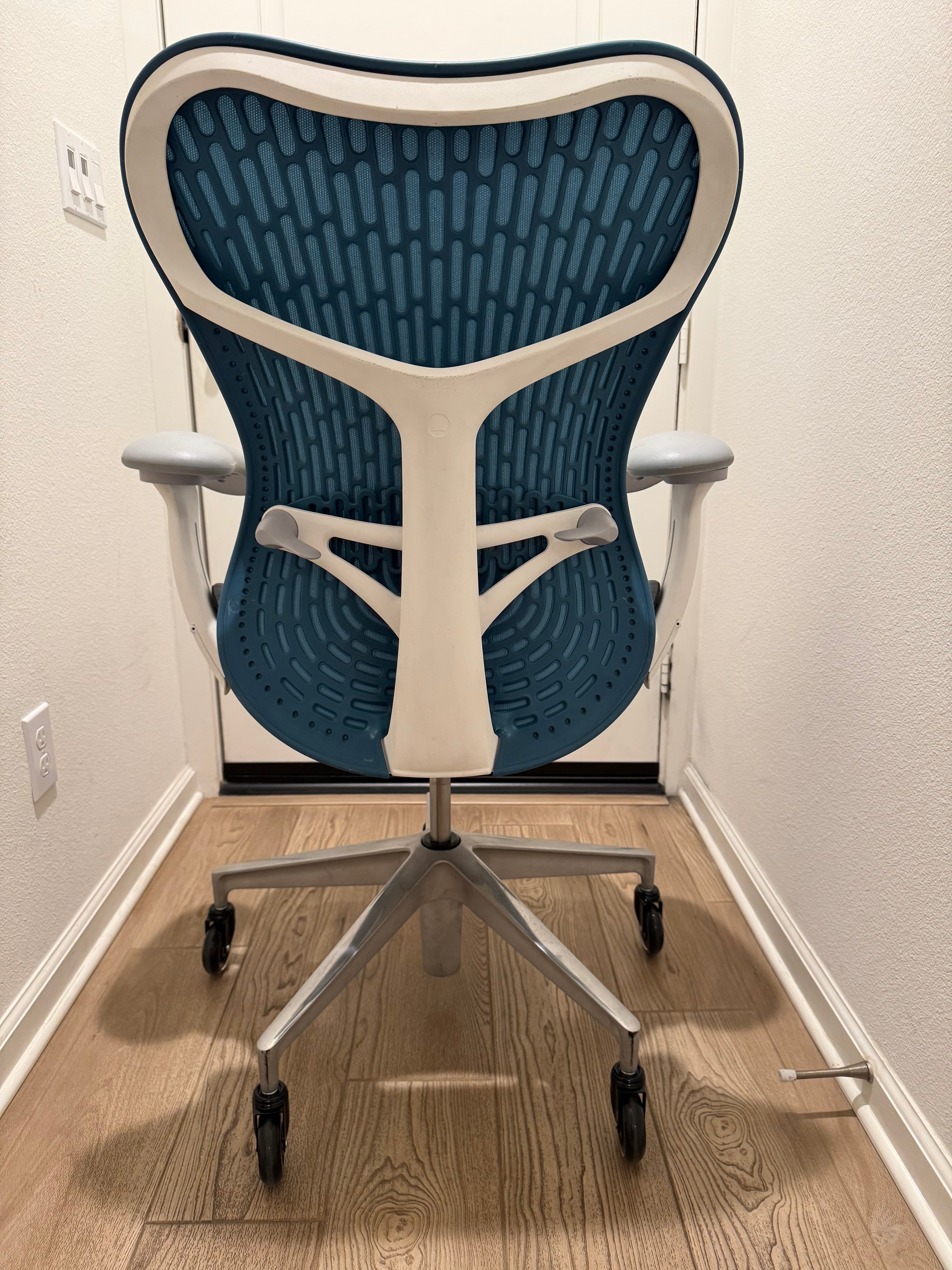 Herman Miller Mirra 2 Ergonomic office chair – Chairman Ergoffice Herman Miller Mirra 2 Ergonomic office chair – Chairman Ergoffice