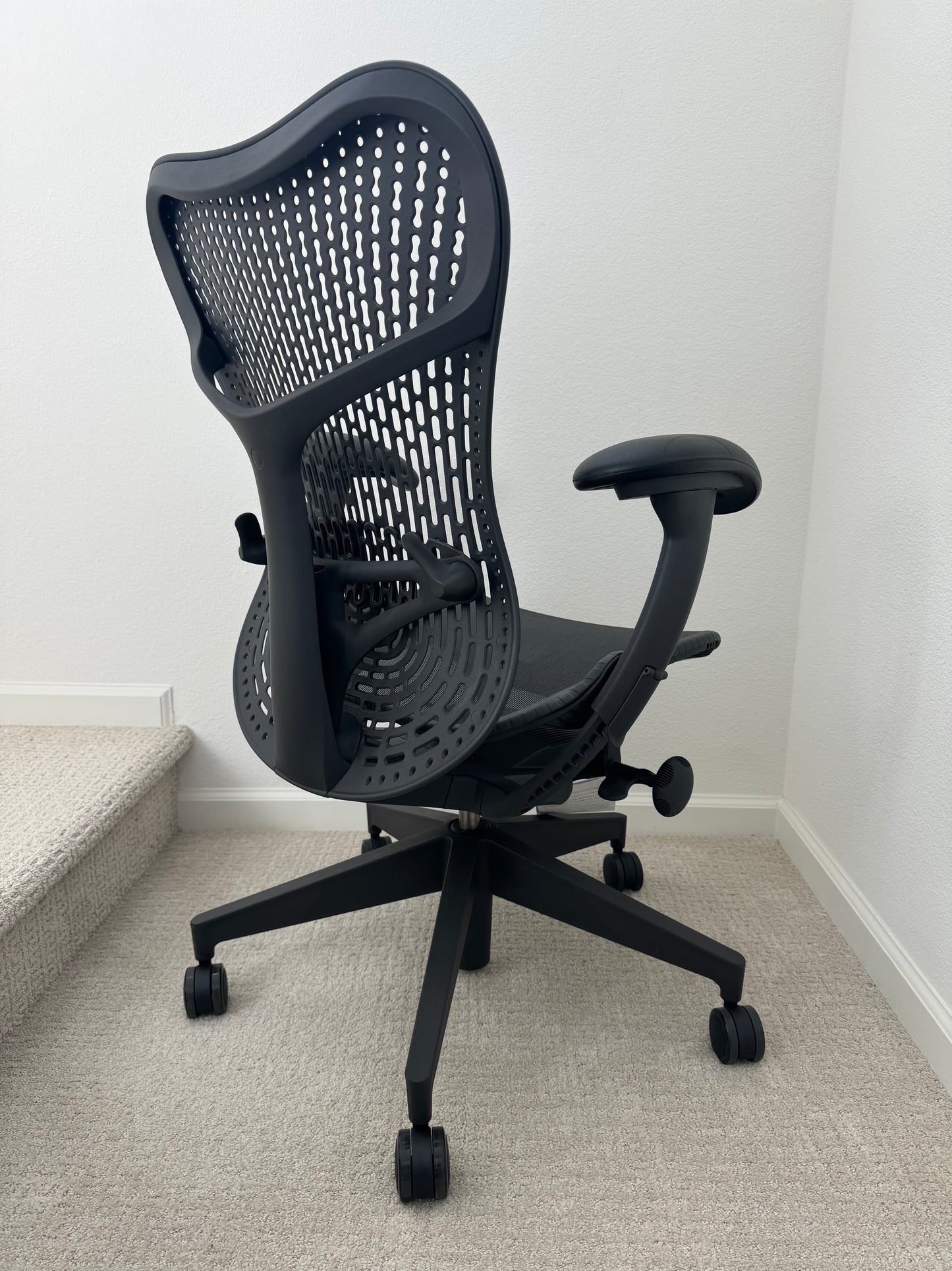 Herman Miller Mirra 2 Ergonomic office chair