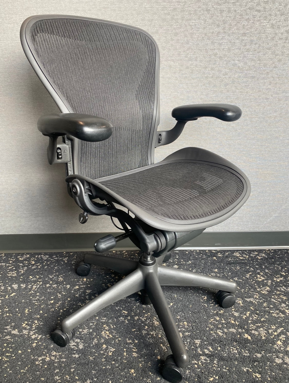 Herman Miller Aeron B Classic newer model fully loaded office chair