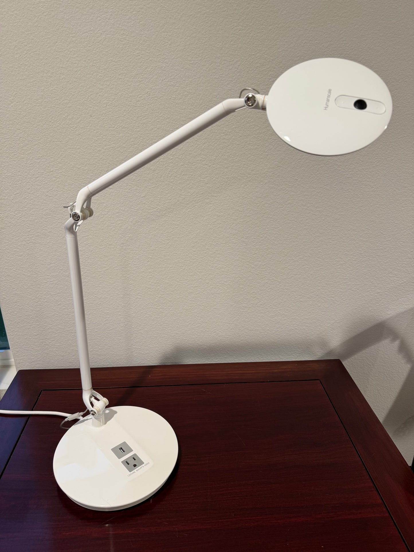Humanscale Element DISC LED Task Light