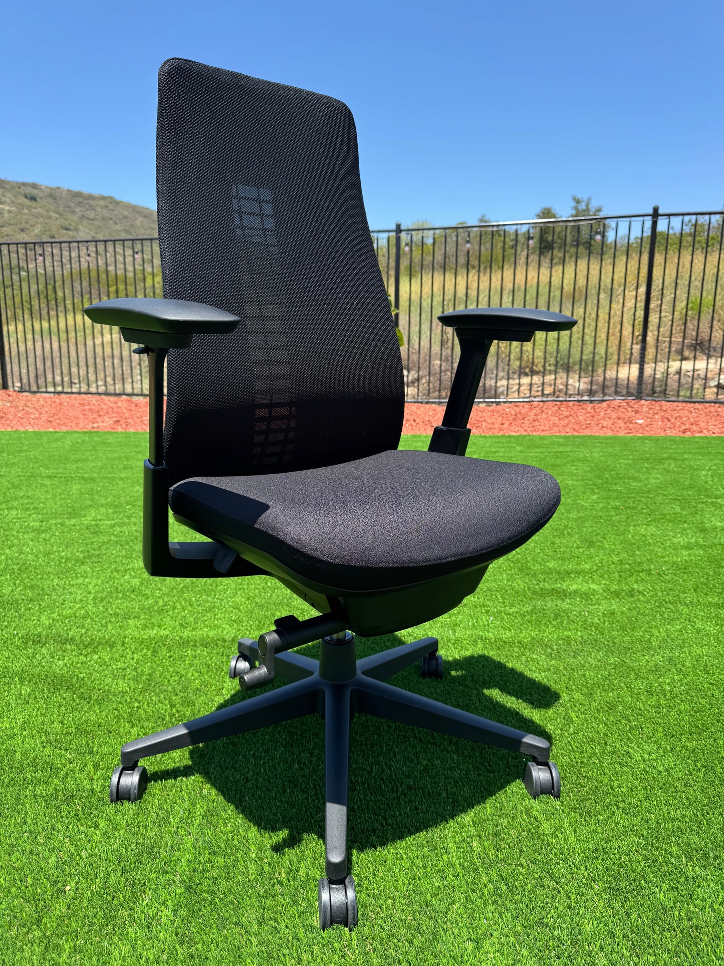 Brand new Haworth Fern office chair/ gaming chair