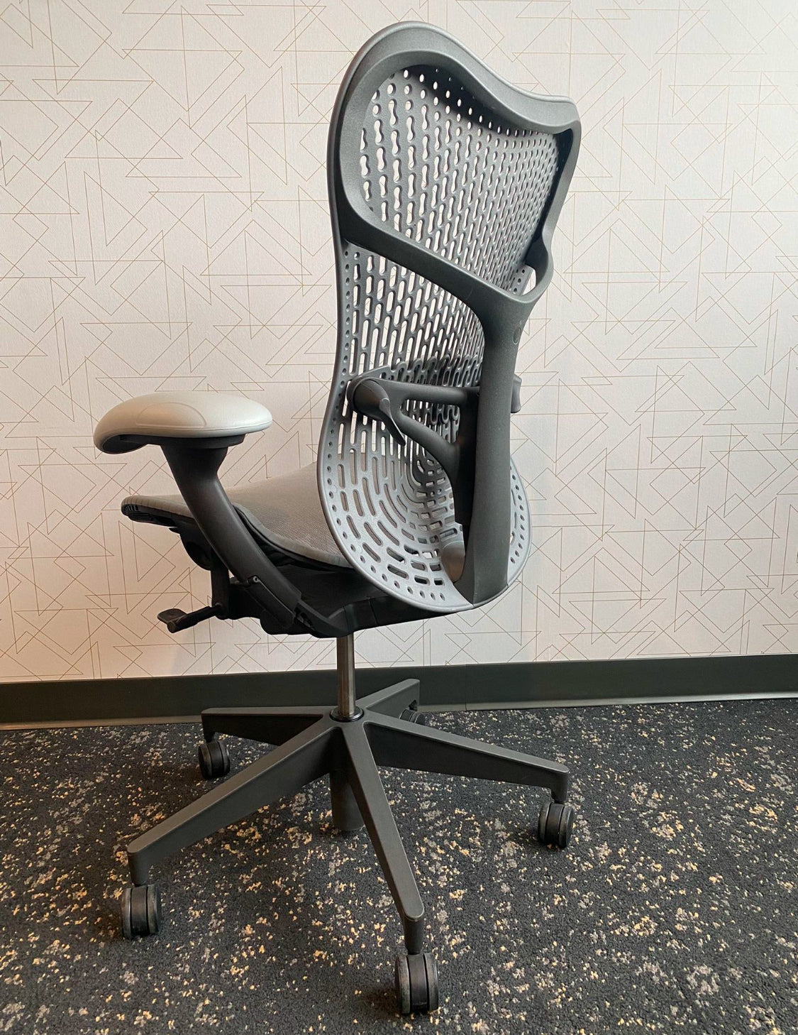 Herman Miller Mirra 2 Ergonomic office chair