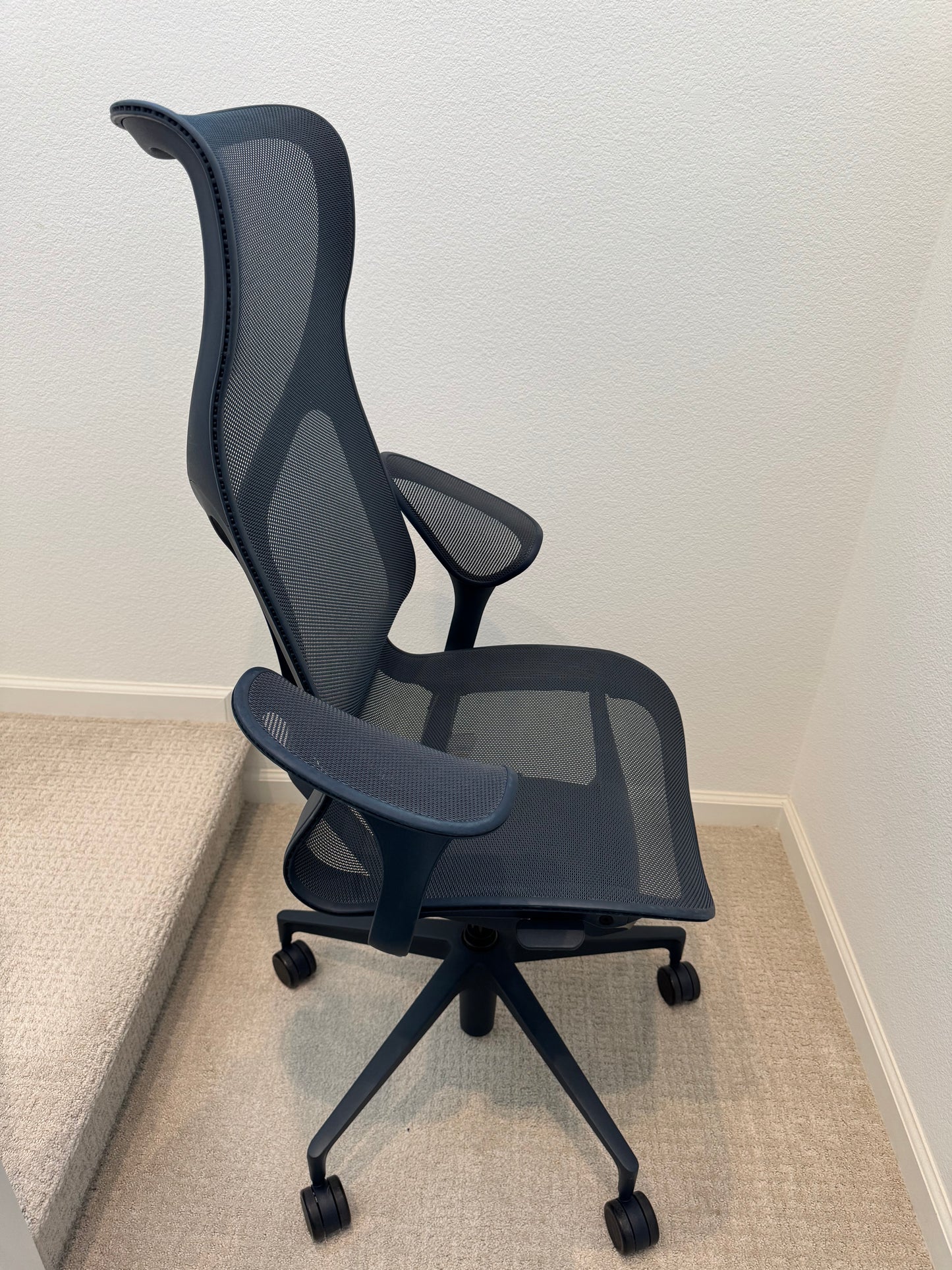 New Herman Miller Cosm Ergonomic Chair In Nightfall