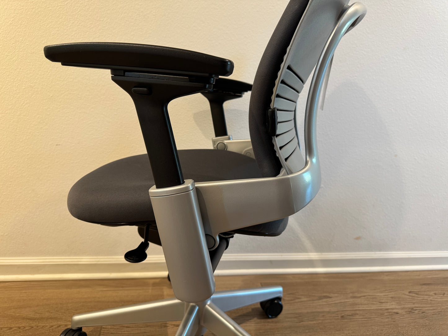Steelcase Leap V2 Fully loaded Office Chair