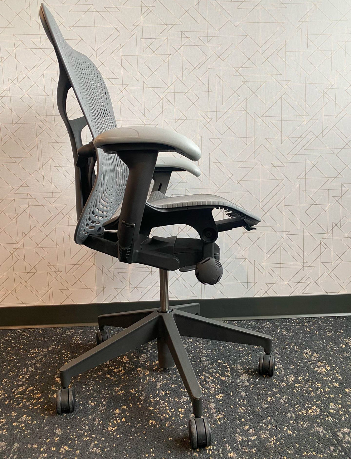 Herman Miller Mirra 2 Ergonomic office chair