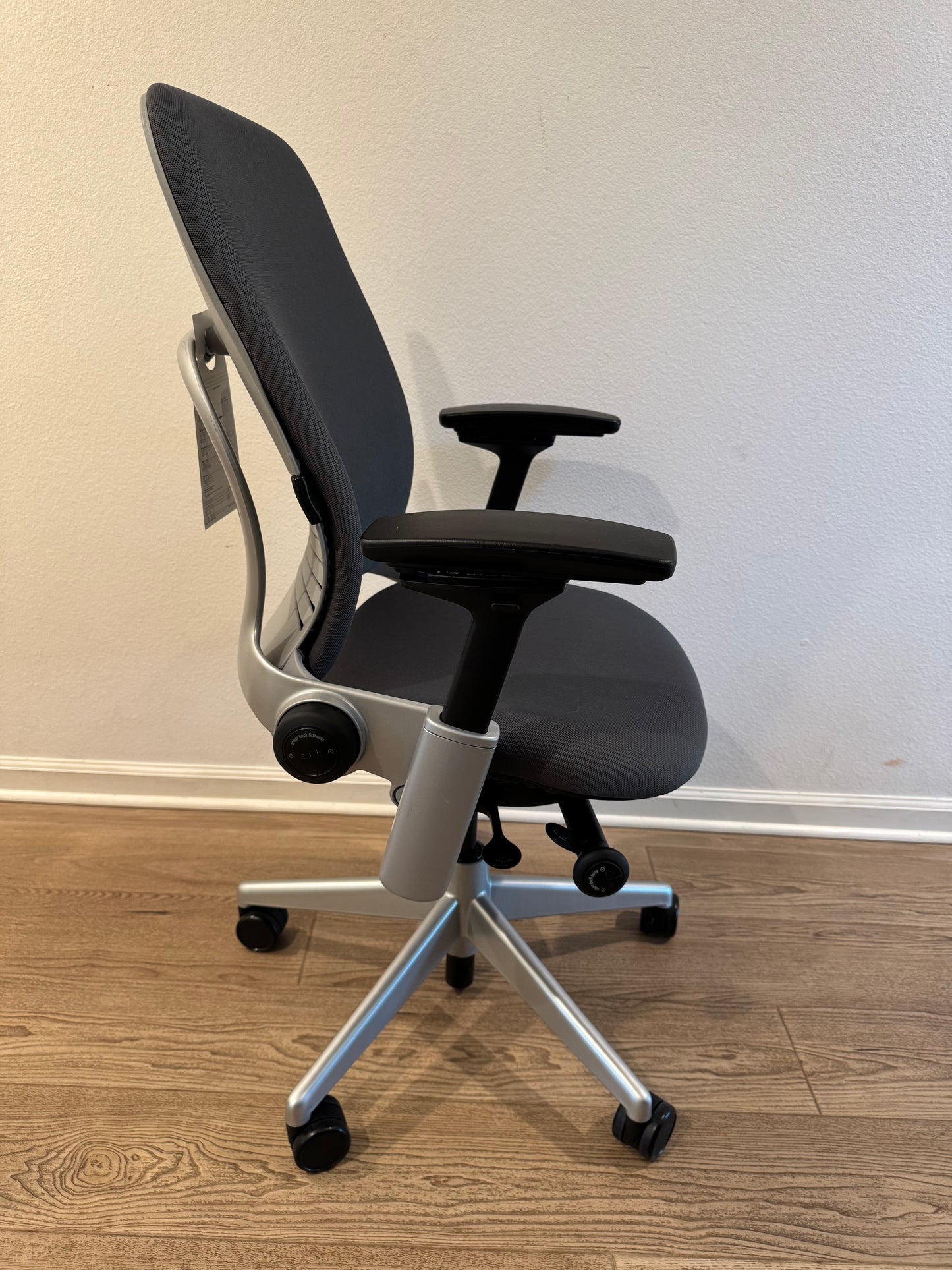 Steelcase Leap V2 Fully loaded Office Chair