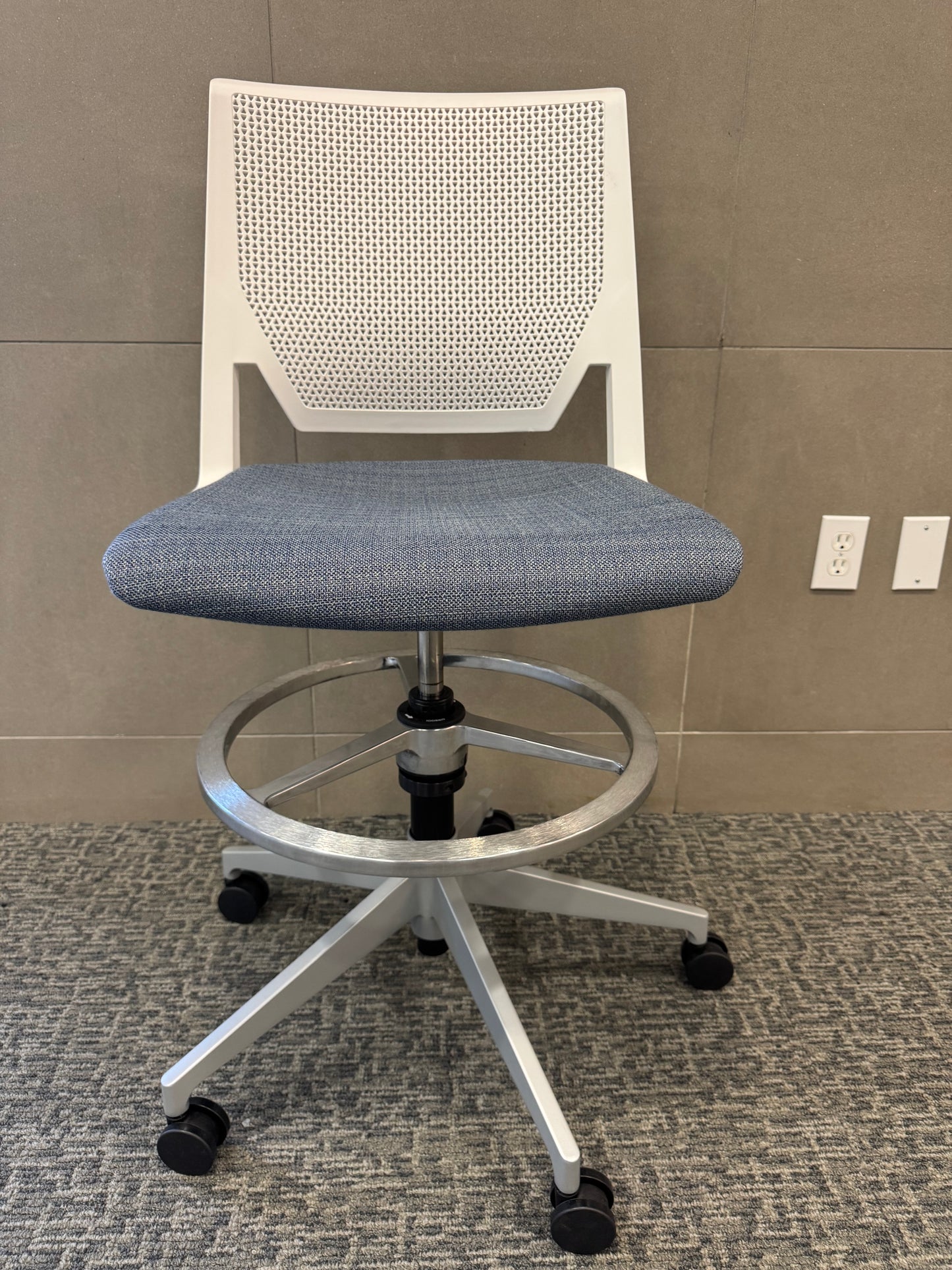New Haworth Very Drafting Chair/ Work Stool