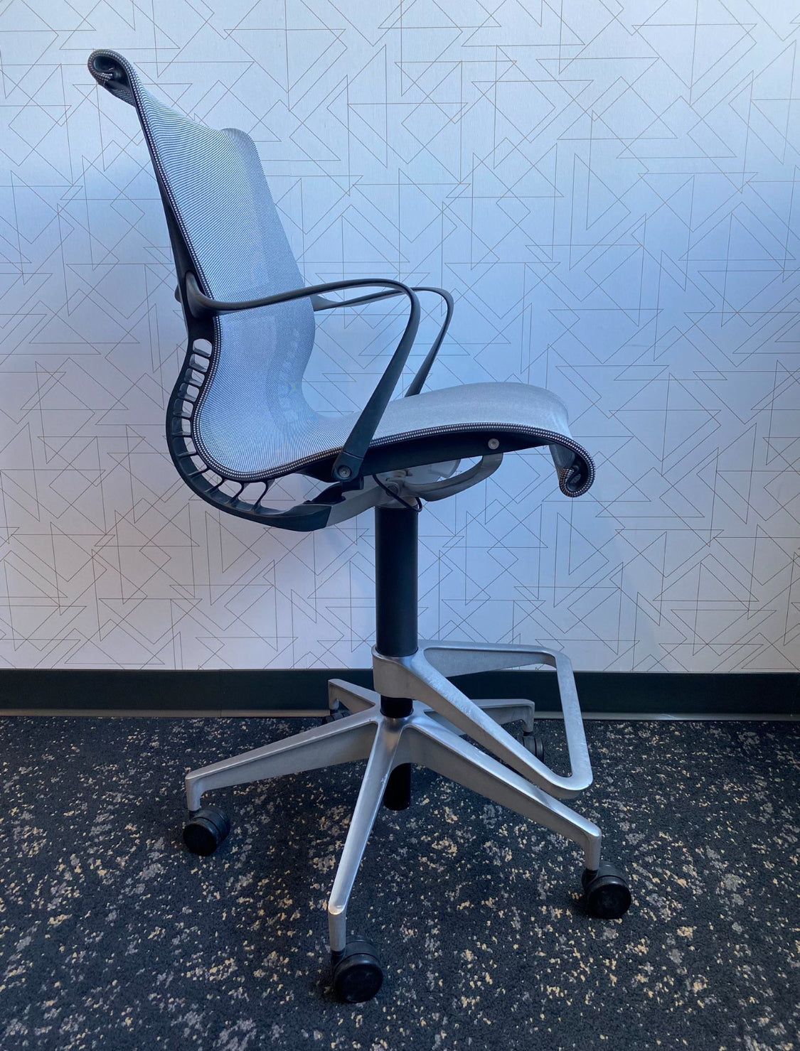 Pre owned Herman Miller Setu drafting chair in grey