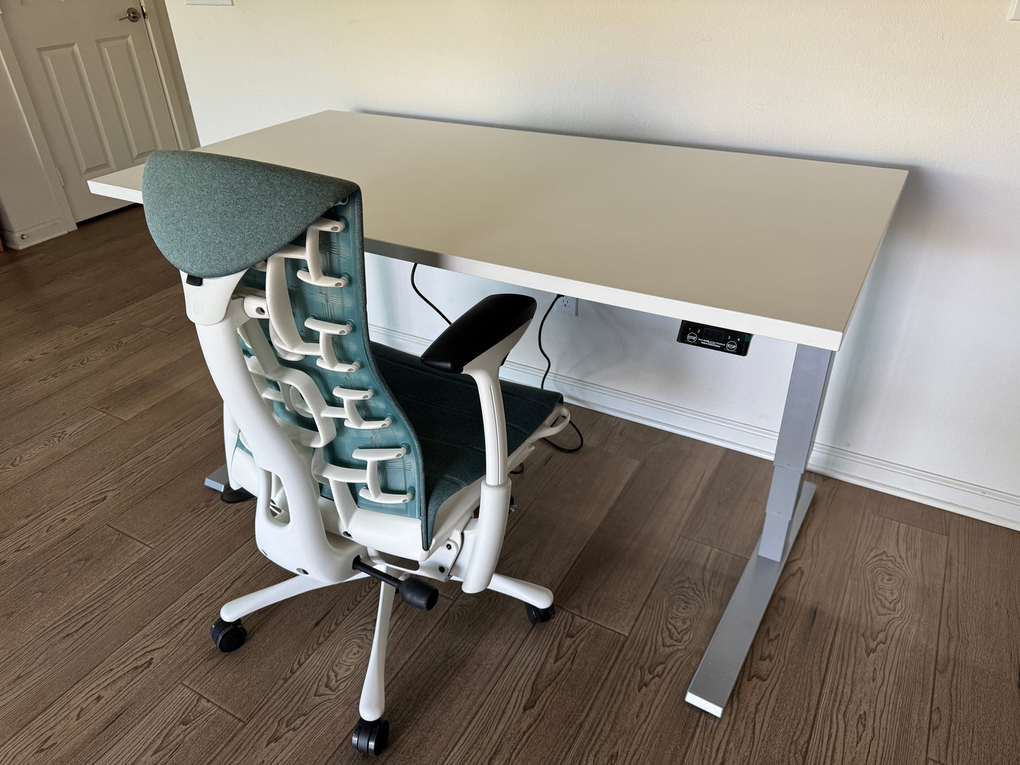 New 2025  Elite Model Humanscale EFLOAT LITE®️ Electric Sit To Stand Table Base
