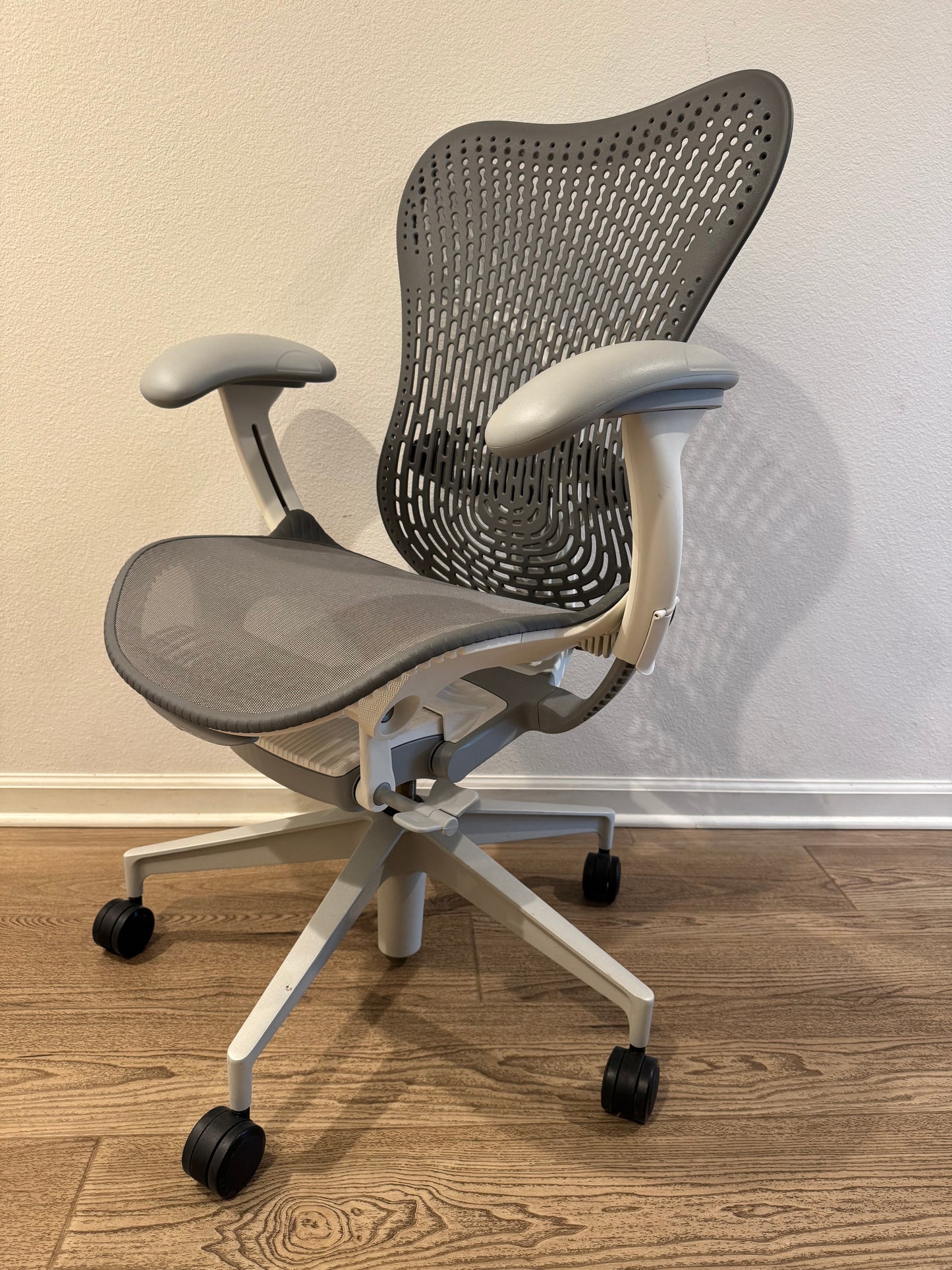 Herman Miller Mirra 2 Ergonomic office chair