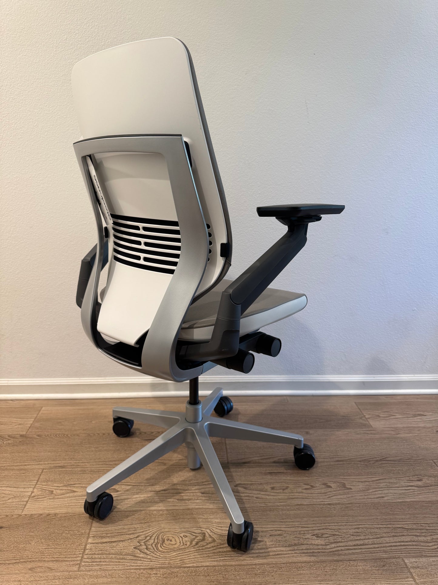 New Steelcase Gesture fully loaded Office chair