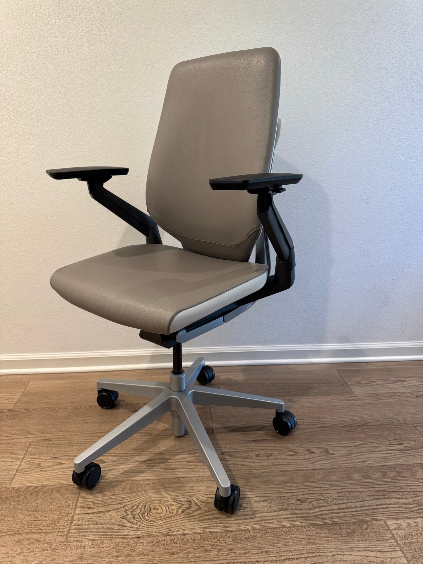 New Steelcase Gesture fully loaded Office chair