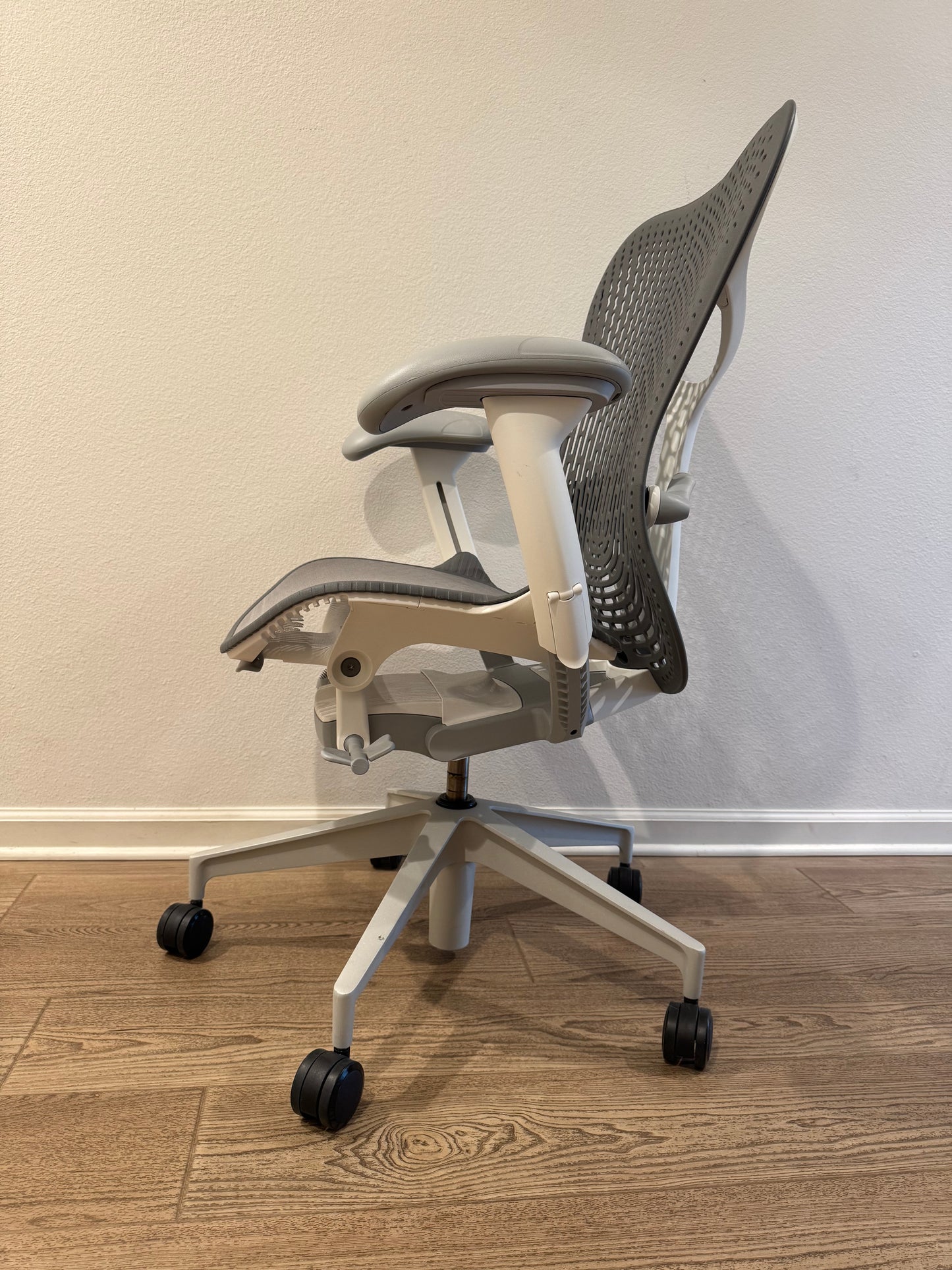 Herman Miller Mirra 2 Ergonomic office chair