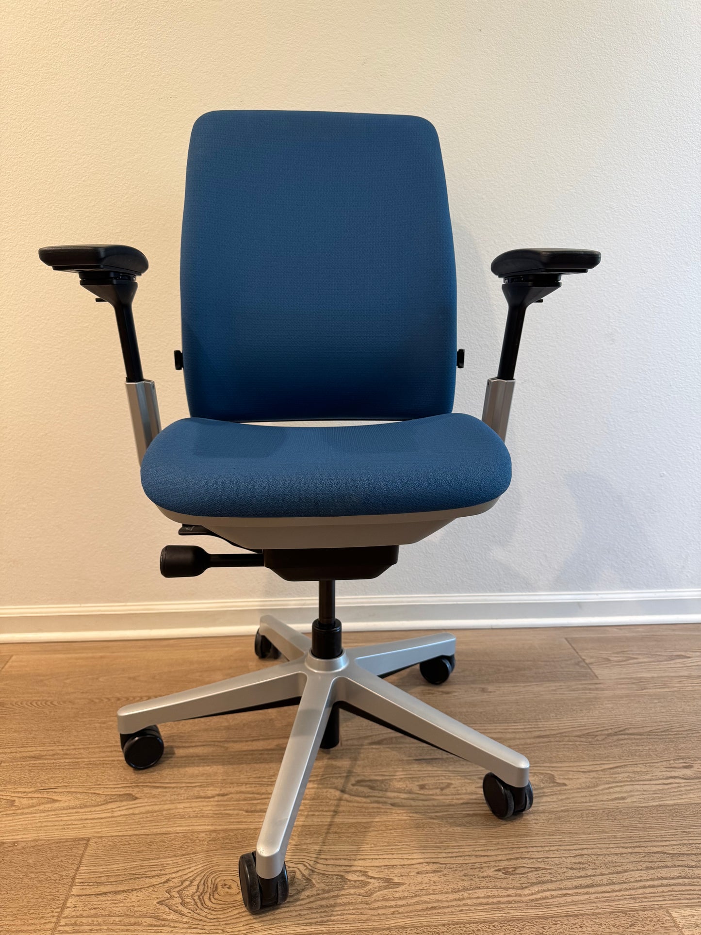 Premium Refurbished Steelcase Amia fully adjustable model