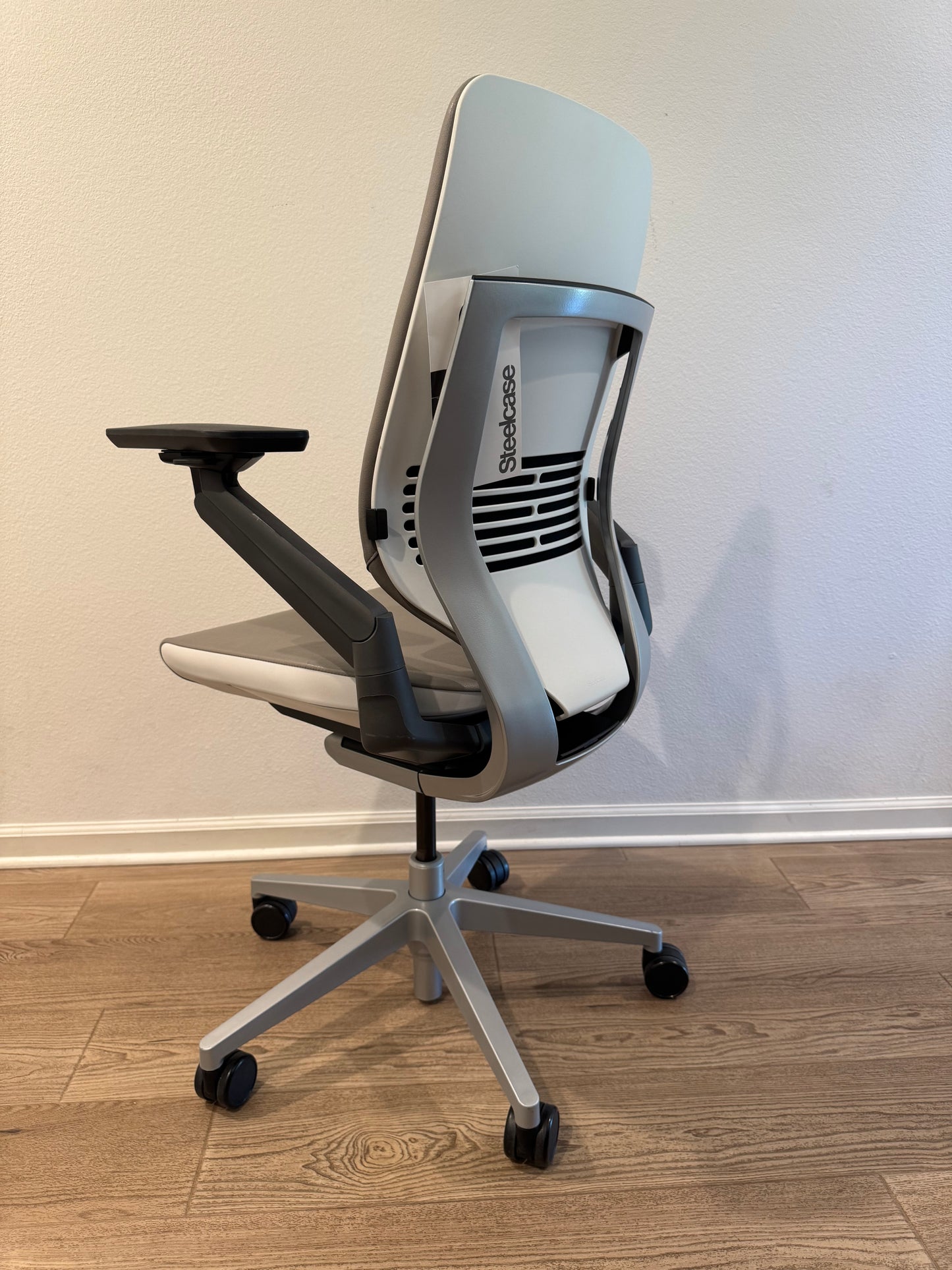 New Steelcase Gesture fully loaded Office chair