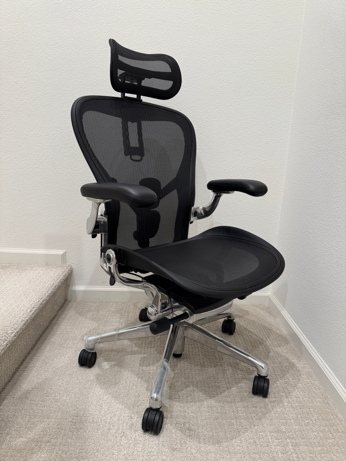 New Herman Miller Aeron B Remastered fully loaded model office chair