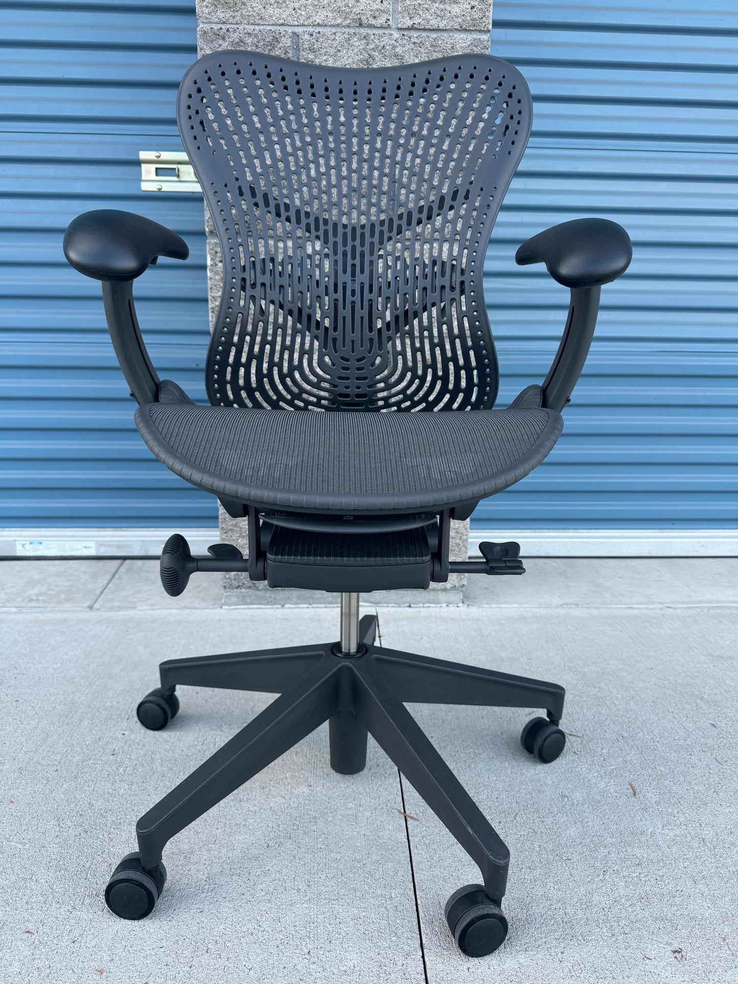 Herman Miller Mirra 2 Ergonomic office chair