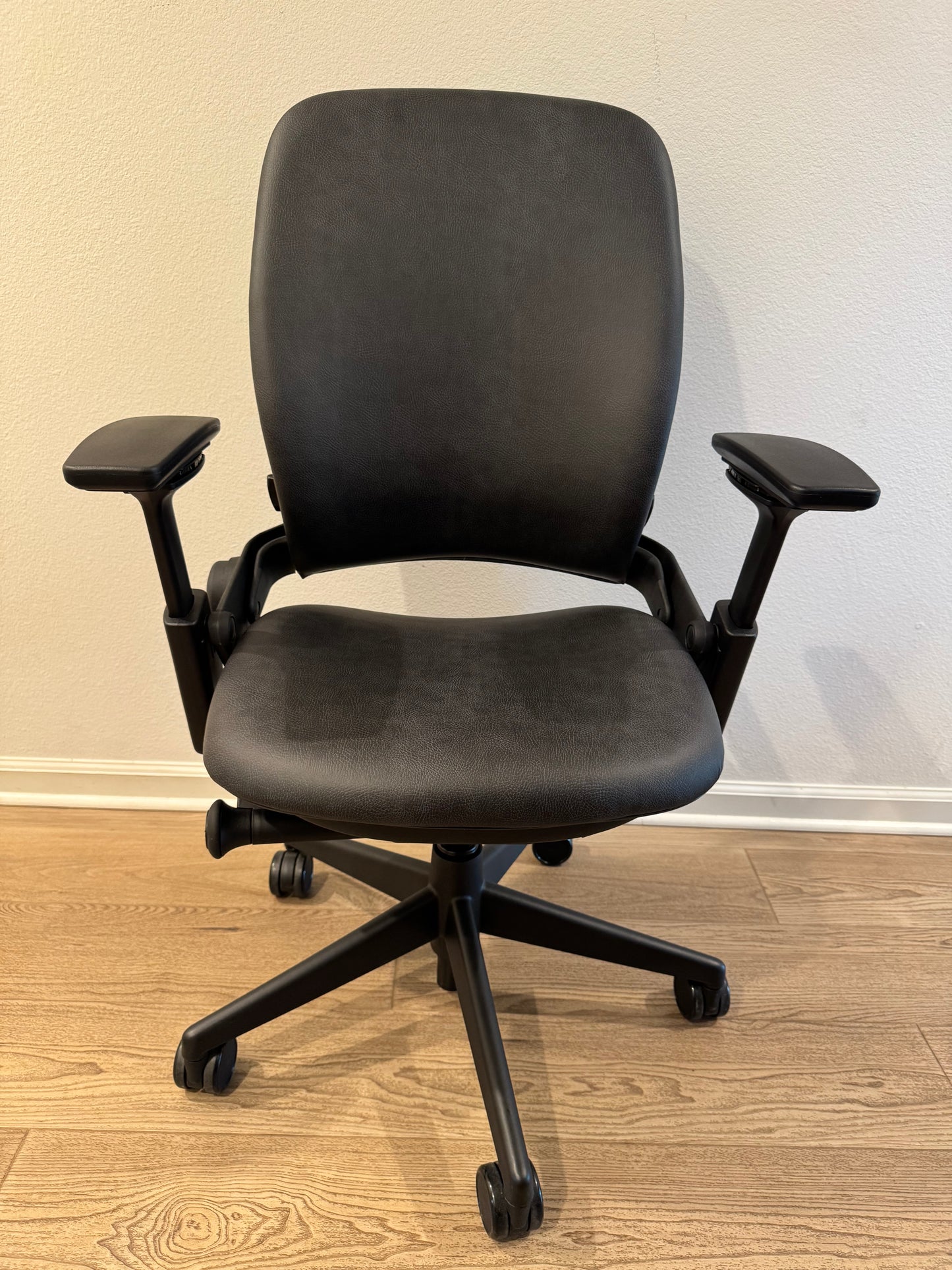 Steelcase Leap V2 Fully loaded Office Chair