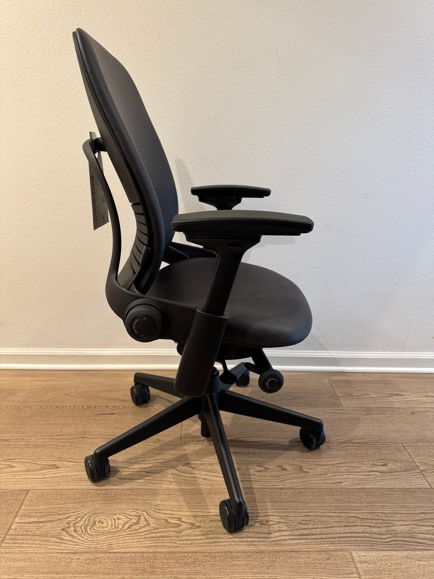 Steelcase Leap V2 Fully loaded Office Chair