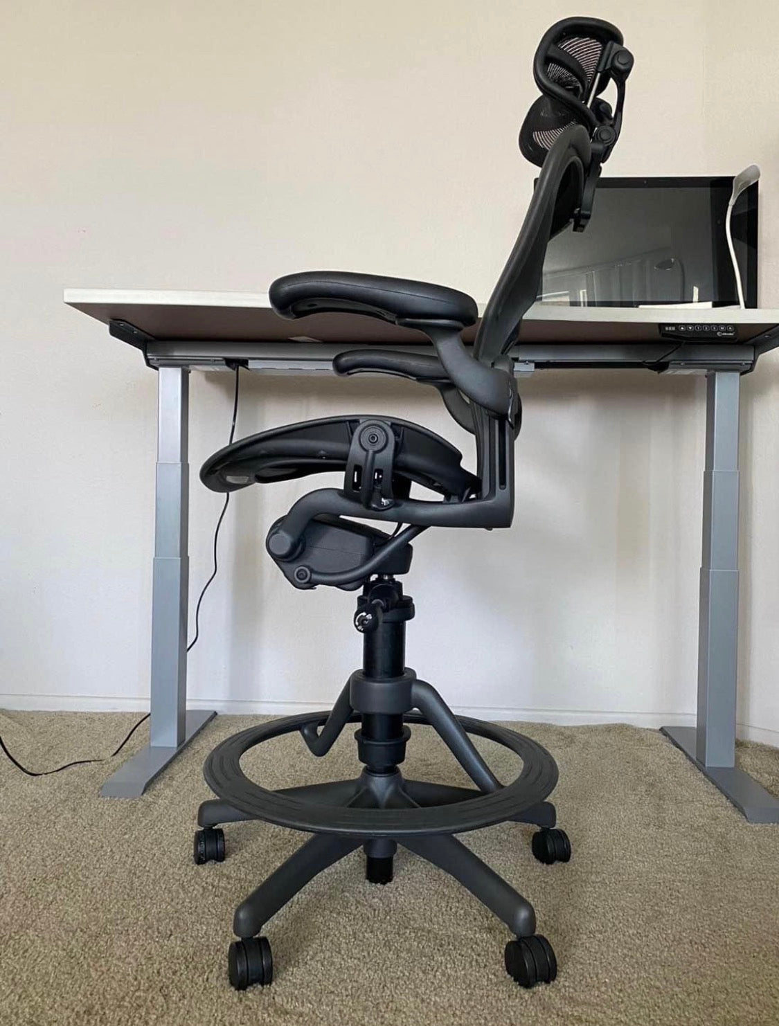 Premium Refurbished Herman Miller Aeron Classic Fully Loaded Model Drafting Office Chair/ Work Stool